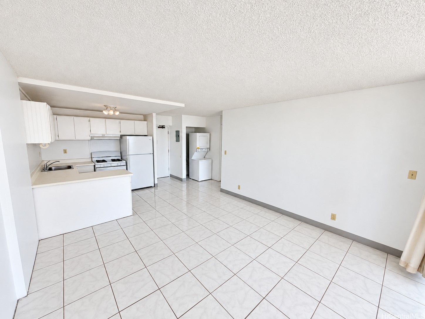 475 Atkinson Drive 1808 Property Photo 4