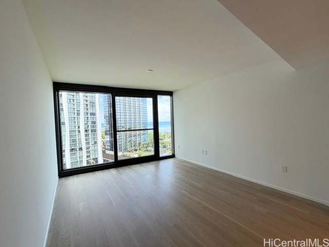 333 Ward Avenue 1706 Property Photo 7
