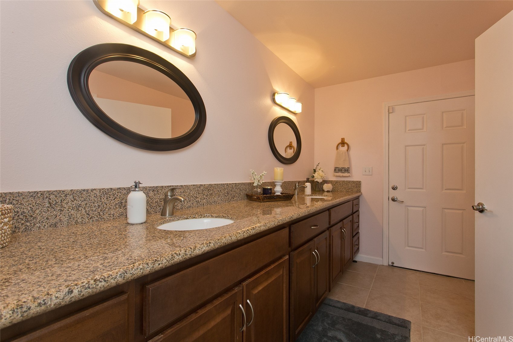 6857 Niumalu Loop Property Photo 14