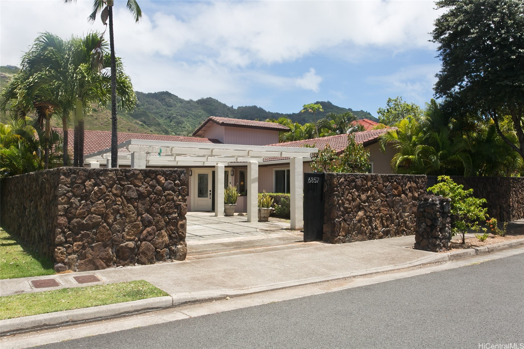 6857 Niumalu Loop Property Photo 25