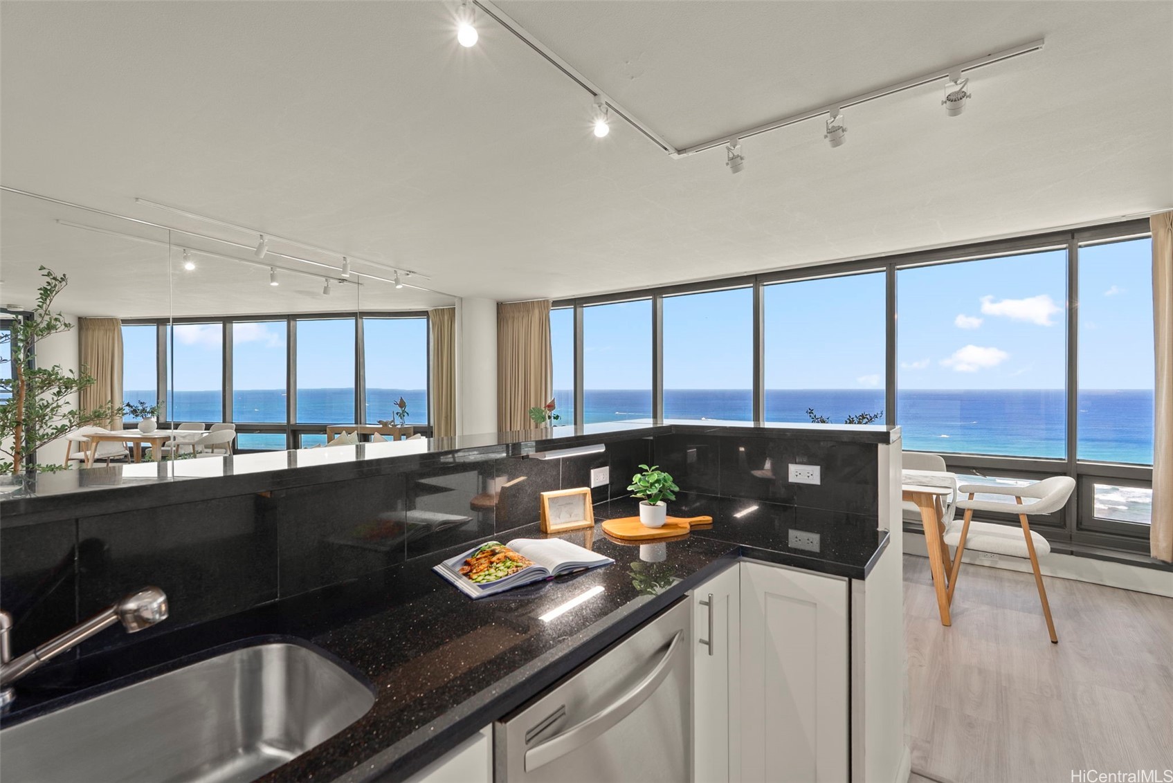 1330 Ala Moana Boulevard 3704 Property Photo 6