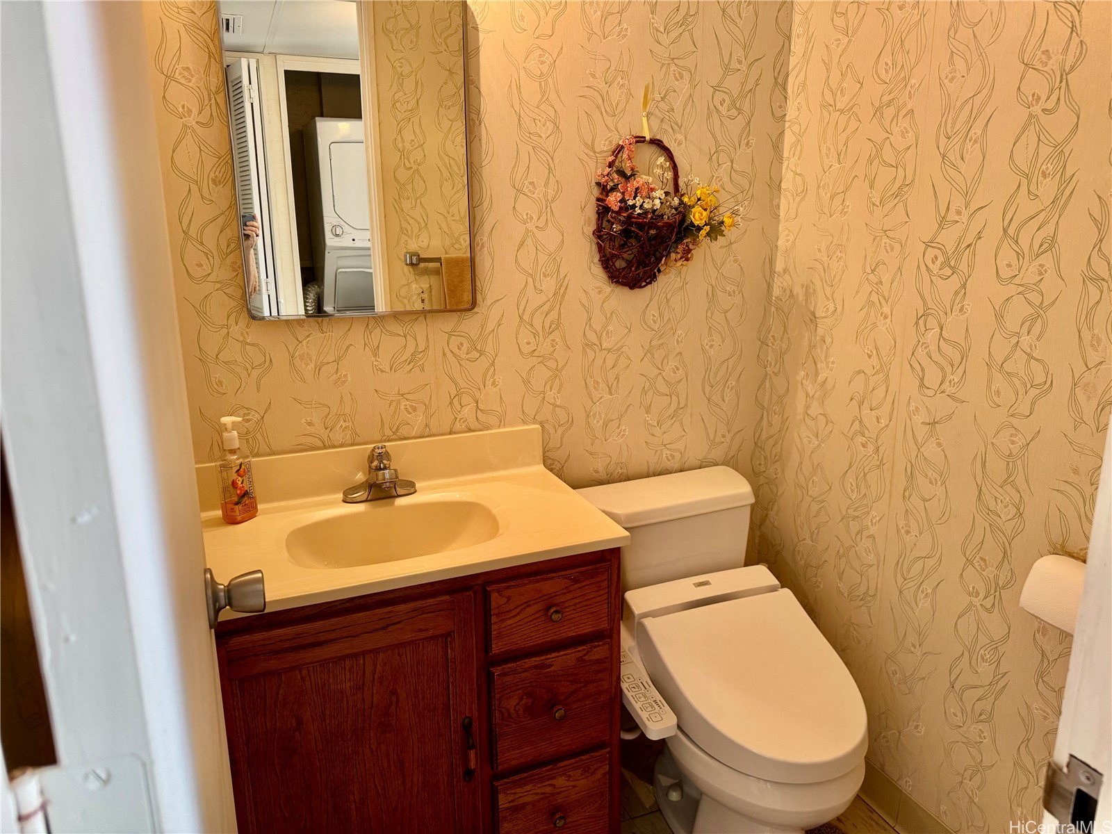 2440 Kuhio Avenue 2106 Property Photo 10