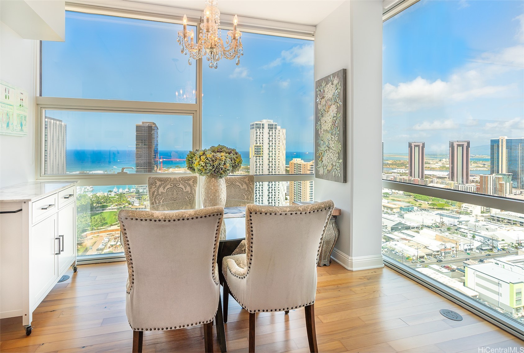 909 Kapiolani Boulevard Phb2 Property Photo 3