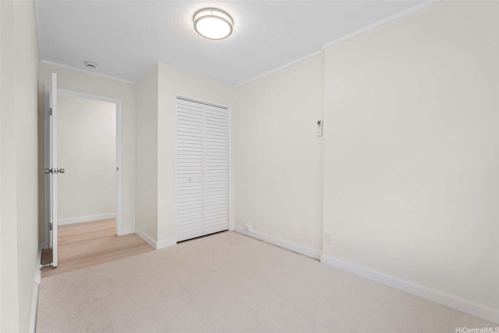 1113 Villa Lane Property Photo 20