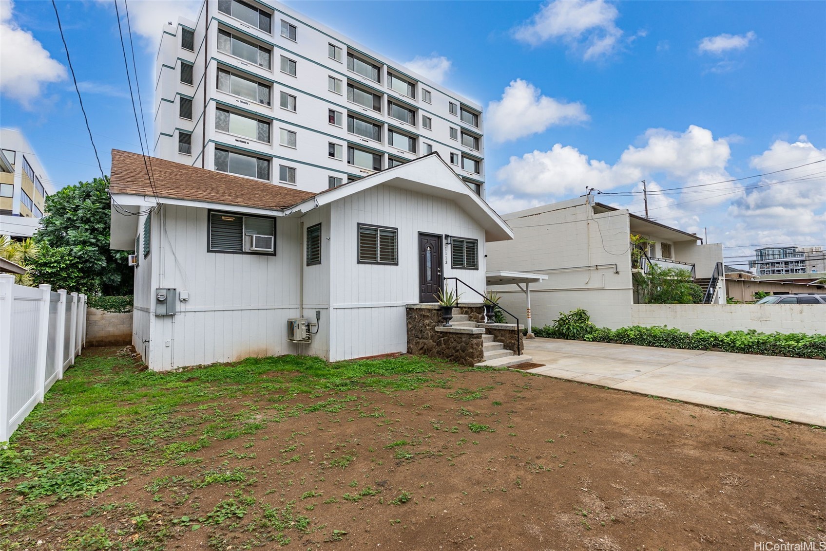 1113 Villa Lane Property Photo 22