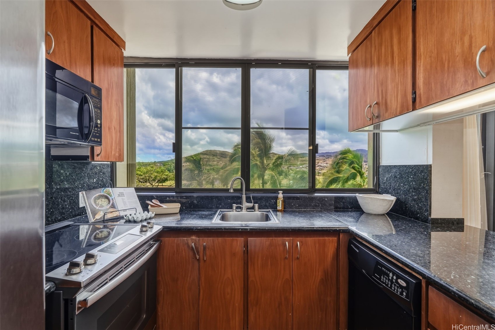3050 Ala Poha Place 5e Property Photo 12