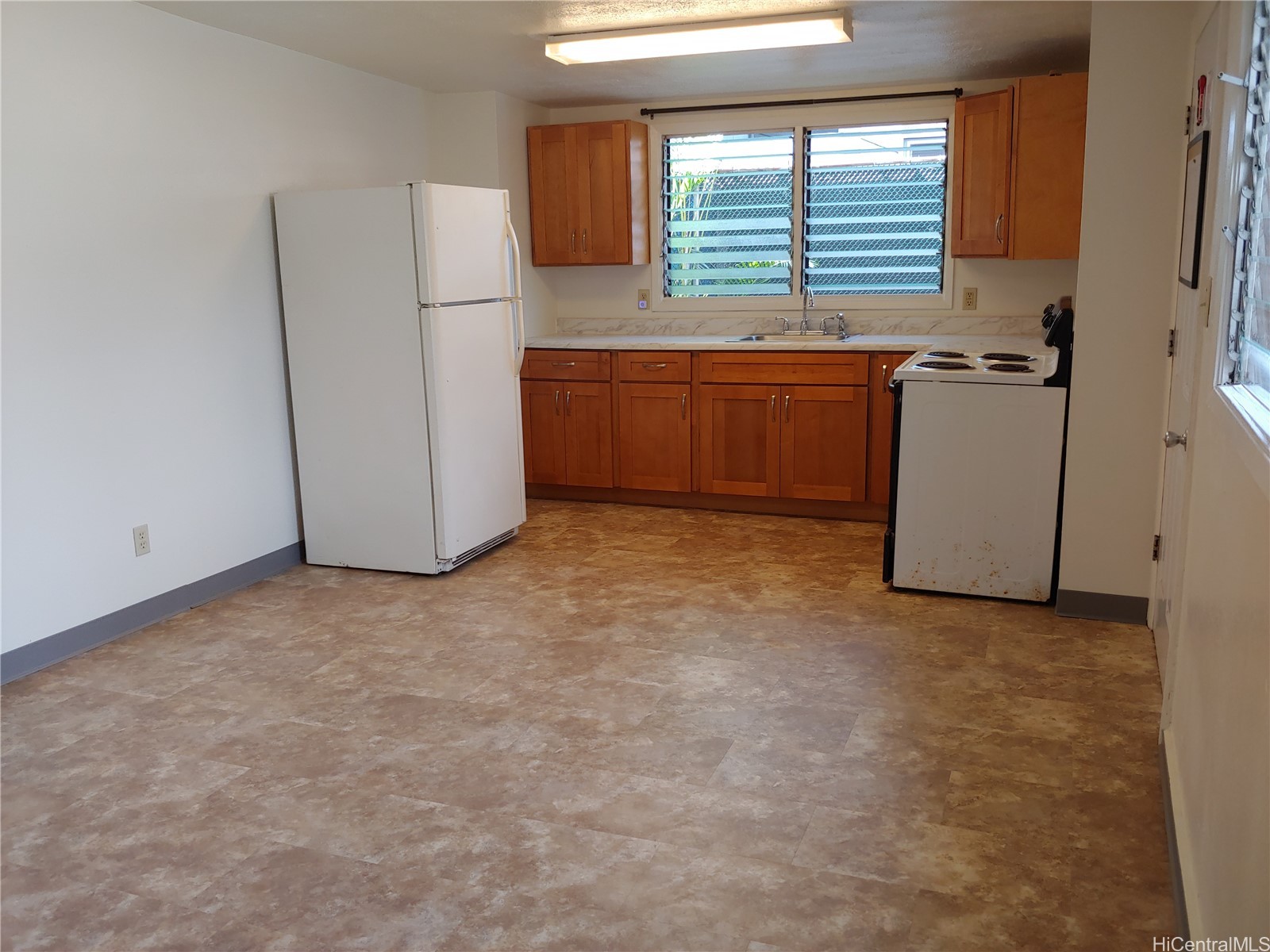 2126 California Avenue Property Photo 22