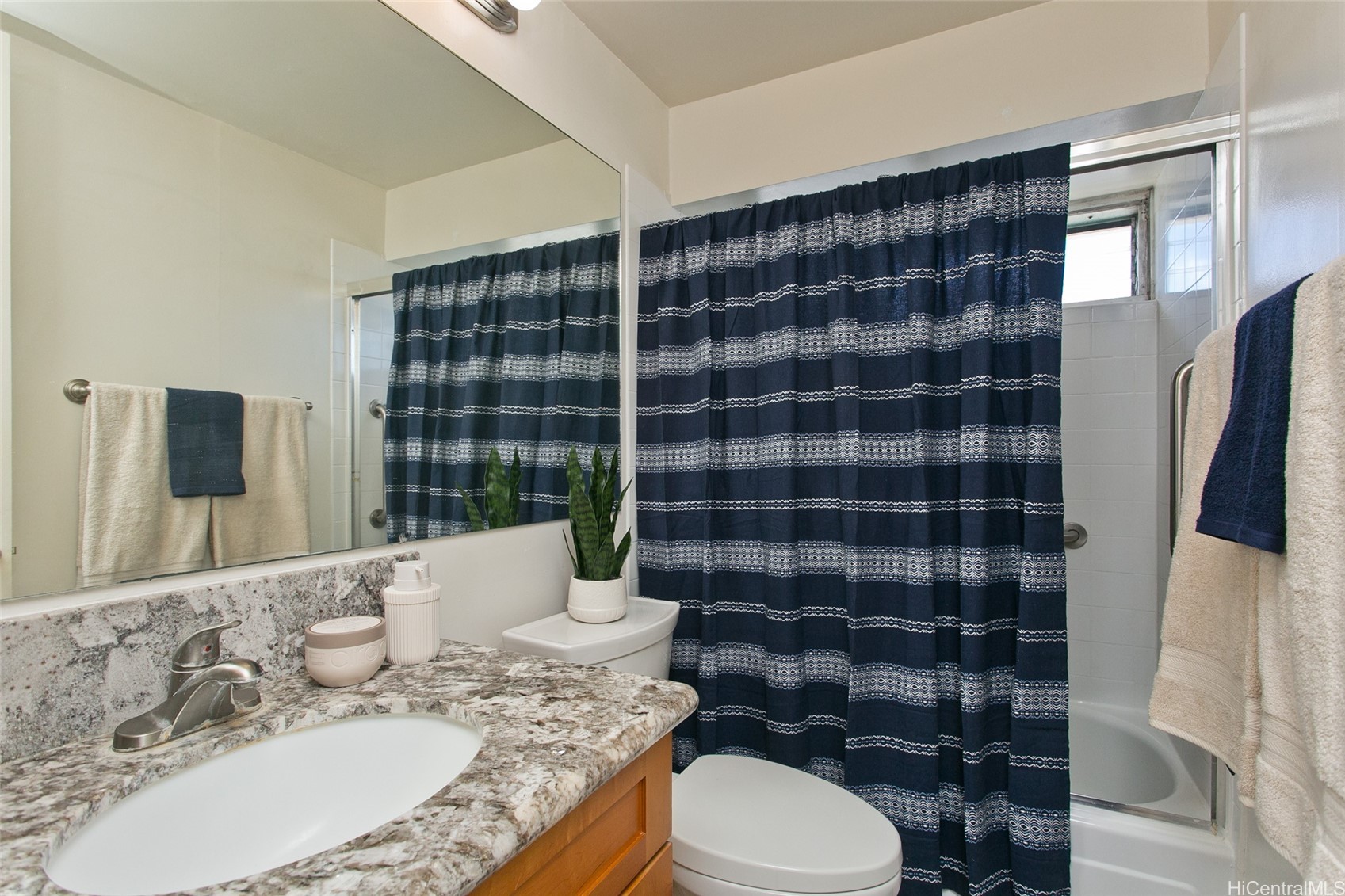 2525 Date Street 3706 Property Photo 8