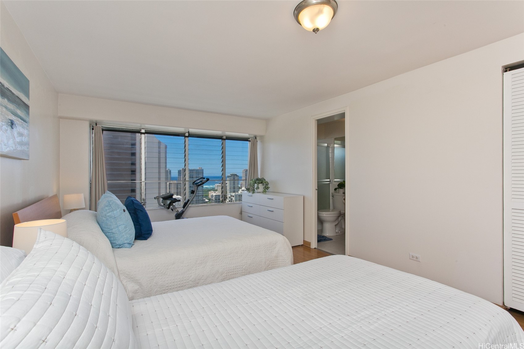 2525 Date Street 3706 Property Photo 10