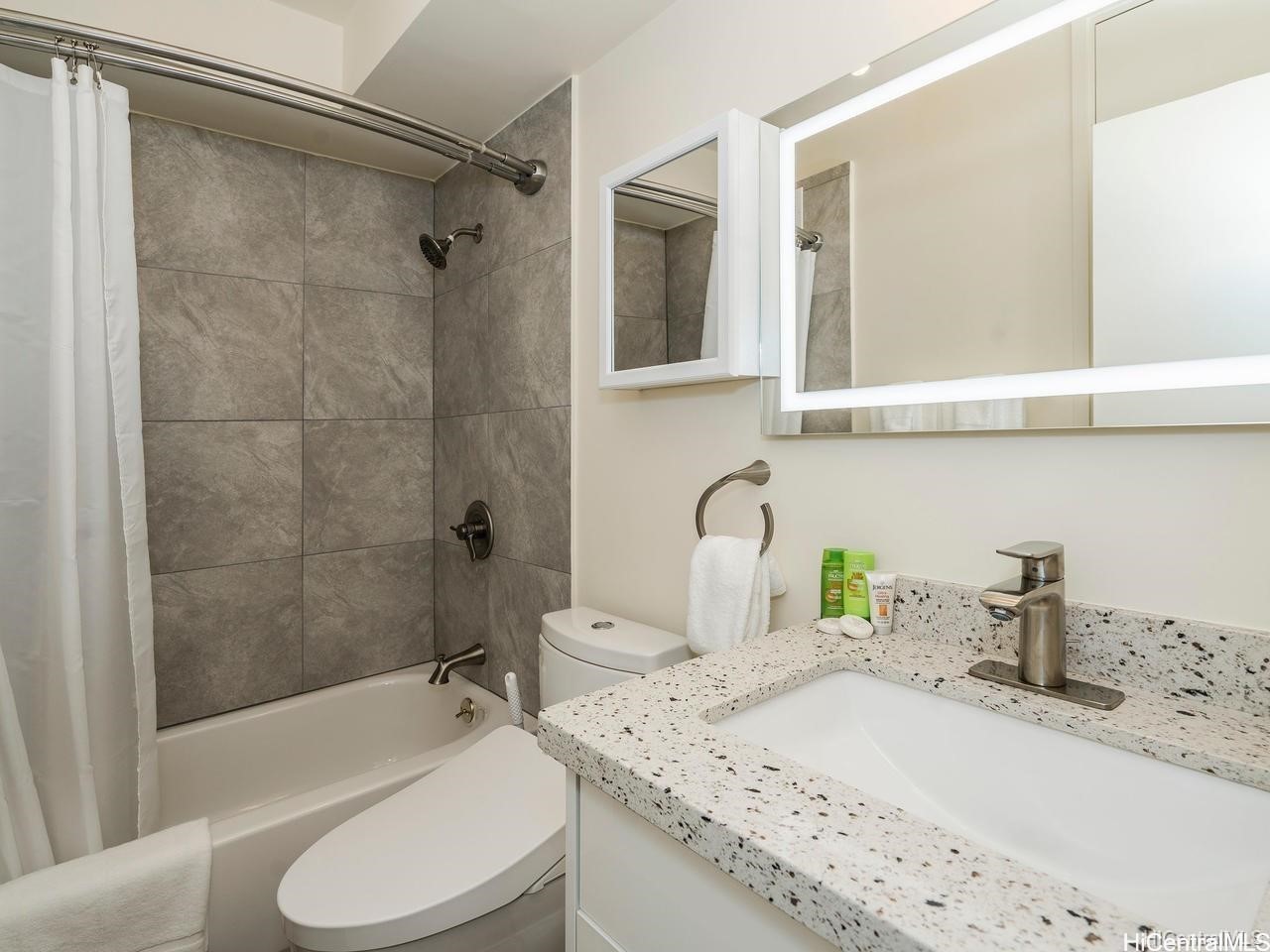 2345 Ala Wai Boulevard 1101 Property Photo 13