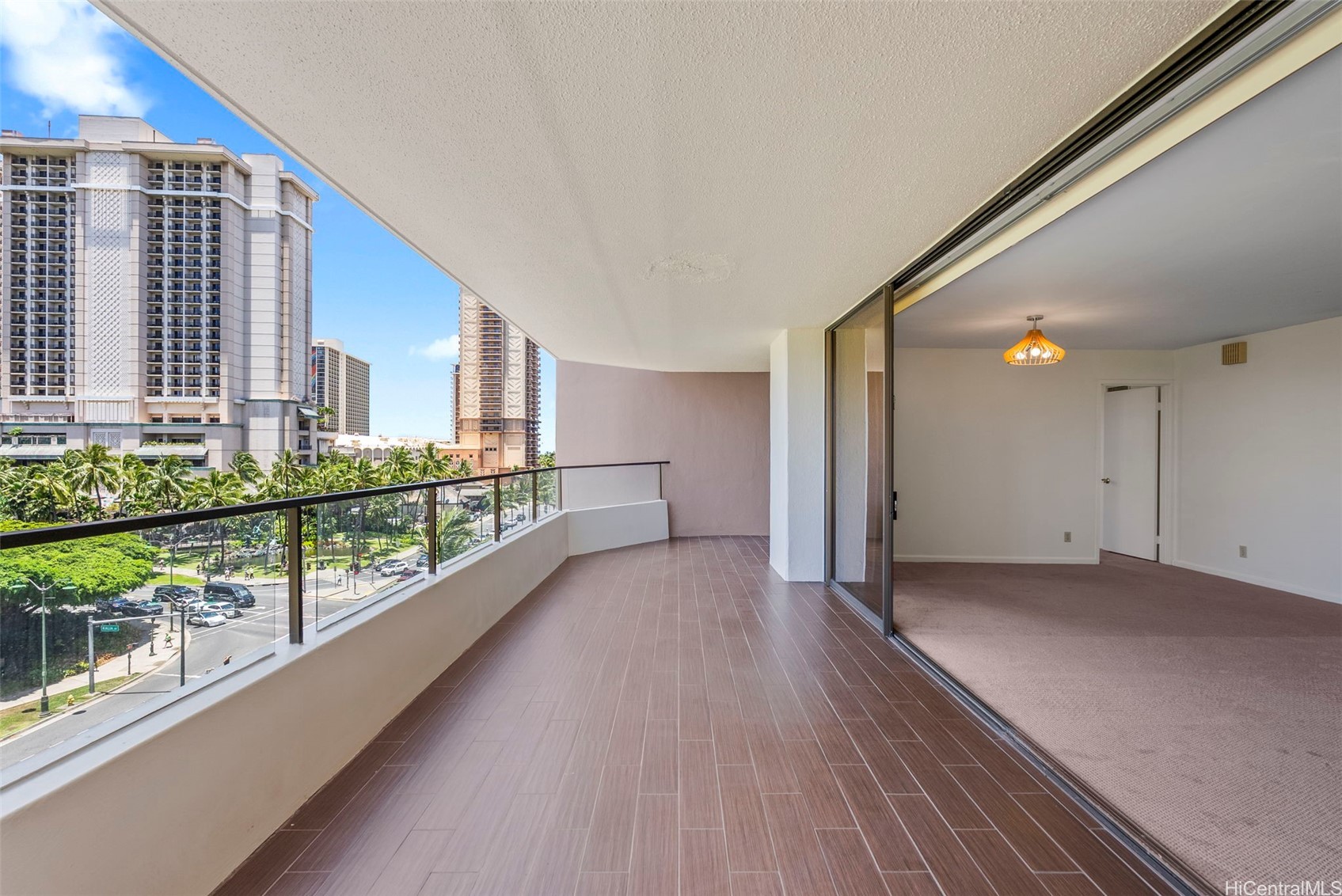1910 Ala Moana Boulevard 7b Property Photo 3
