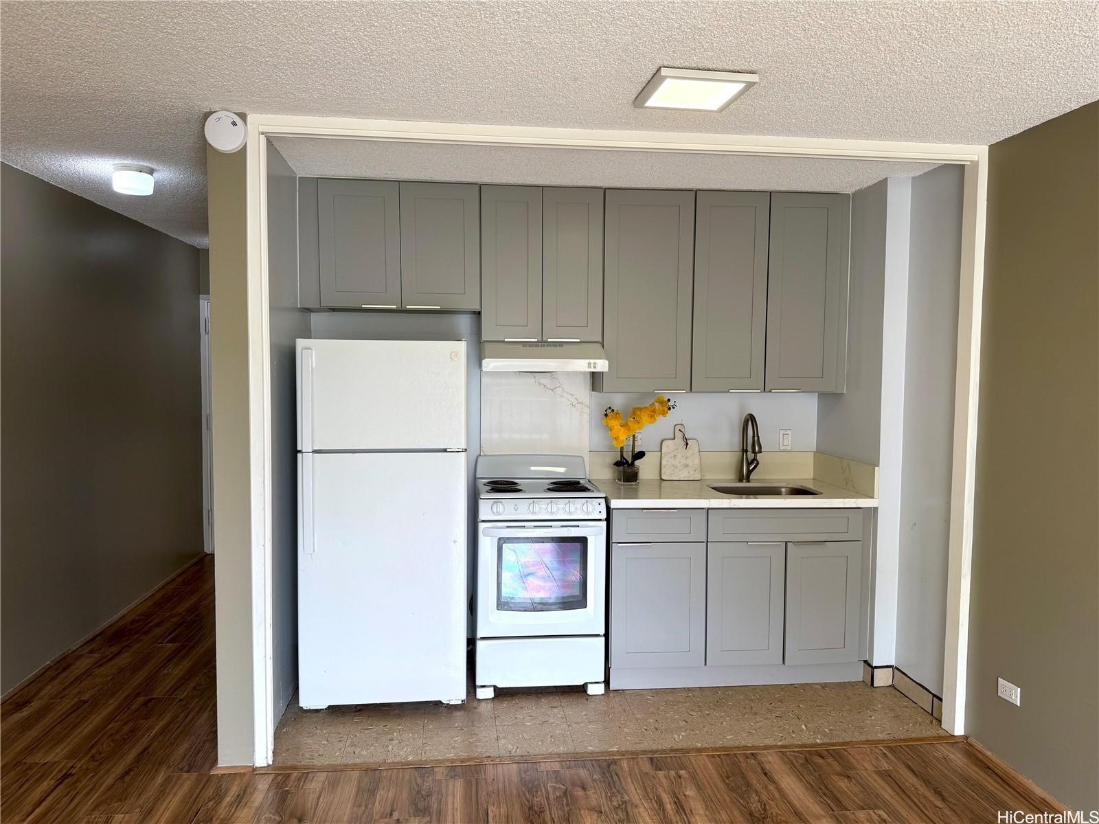 2345 Ala Wai Boulevard 1015 Property Photo 2