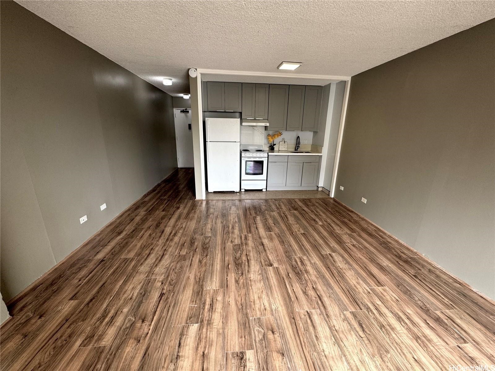 2345 Ala Wai Boulevard 1015 Property Photo 4