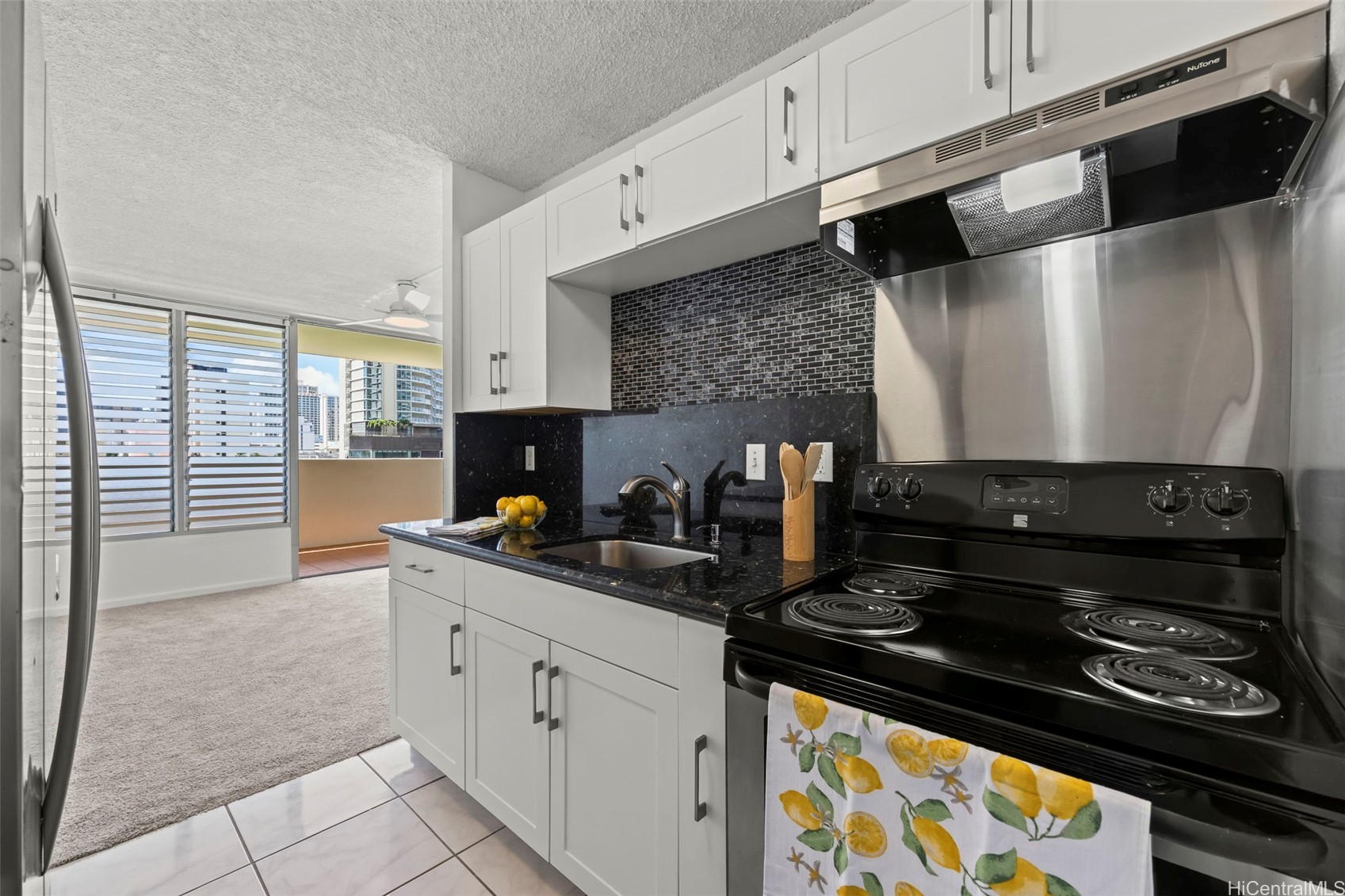 2092 Kuhio Avenue 902 Property Photo 13