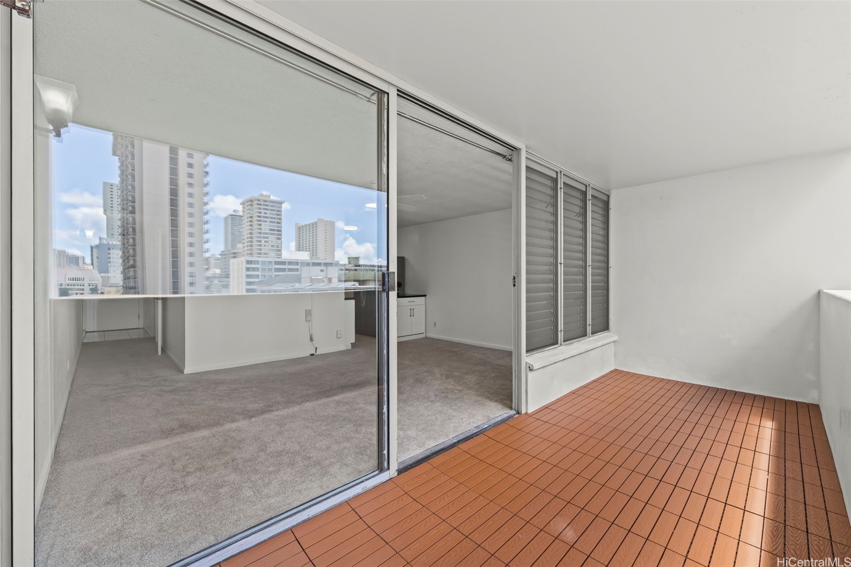 2092 Kuhio Avenue 902 Property Photo 14