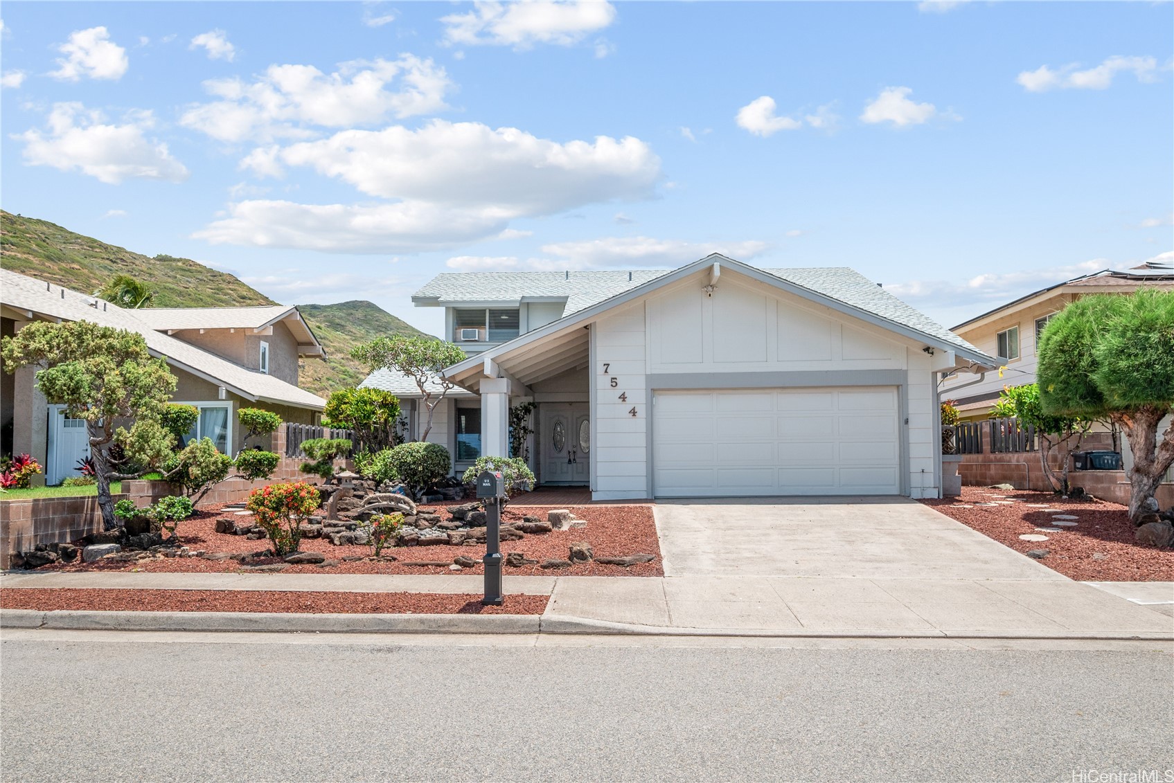 7544 Mokunoio Place Property Photo 1