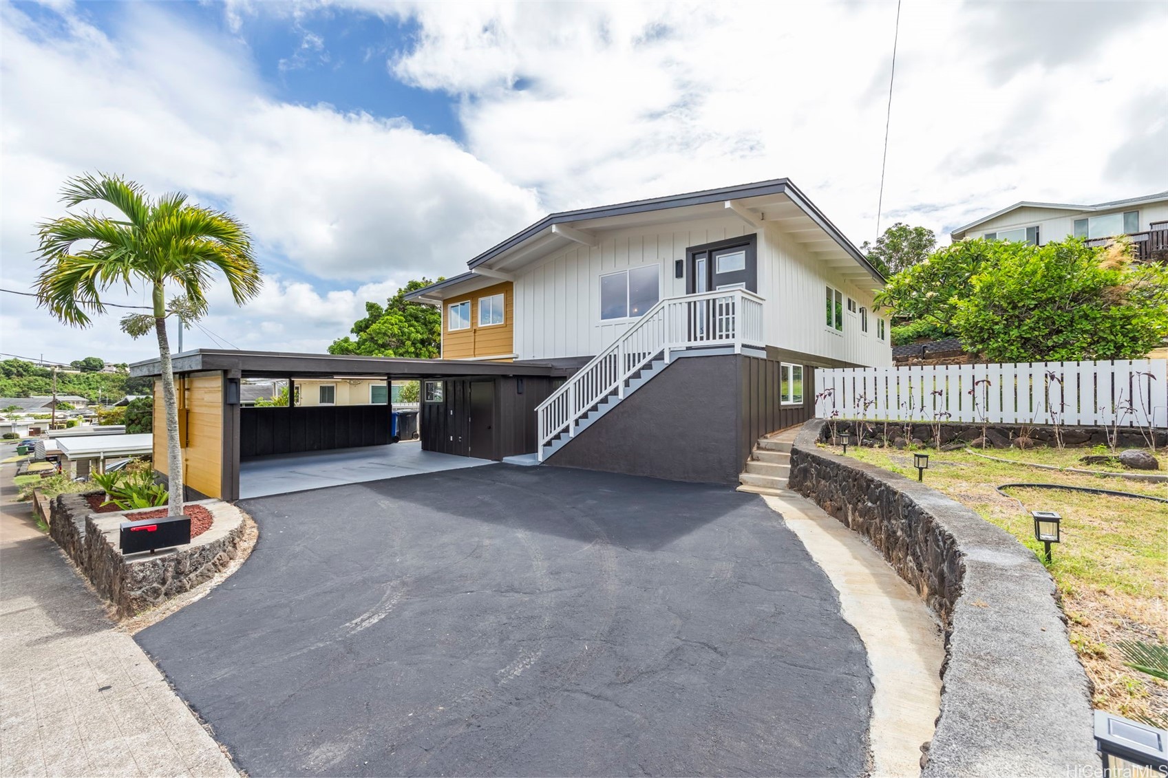 1468 Onipaa Street Property Photo 2
