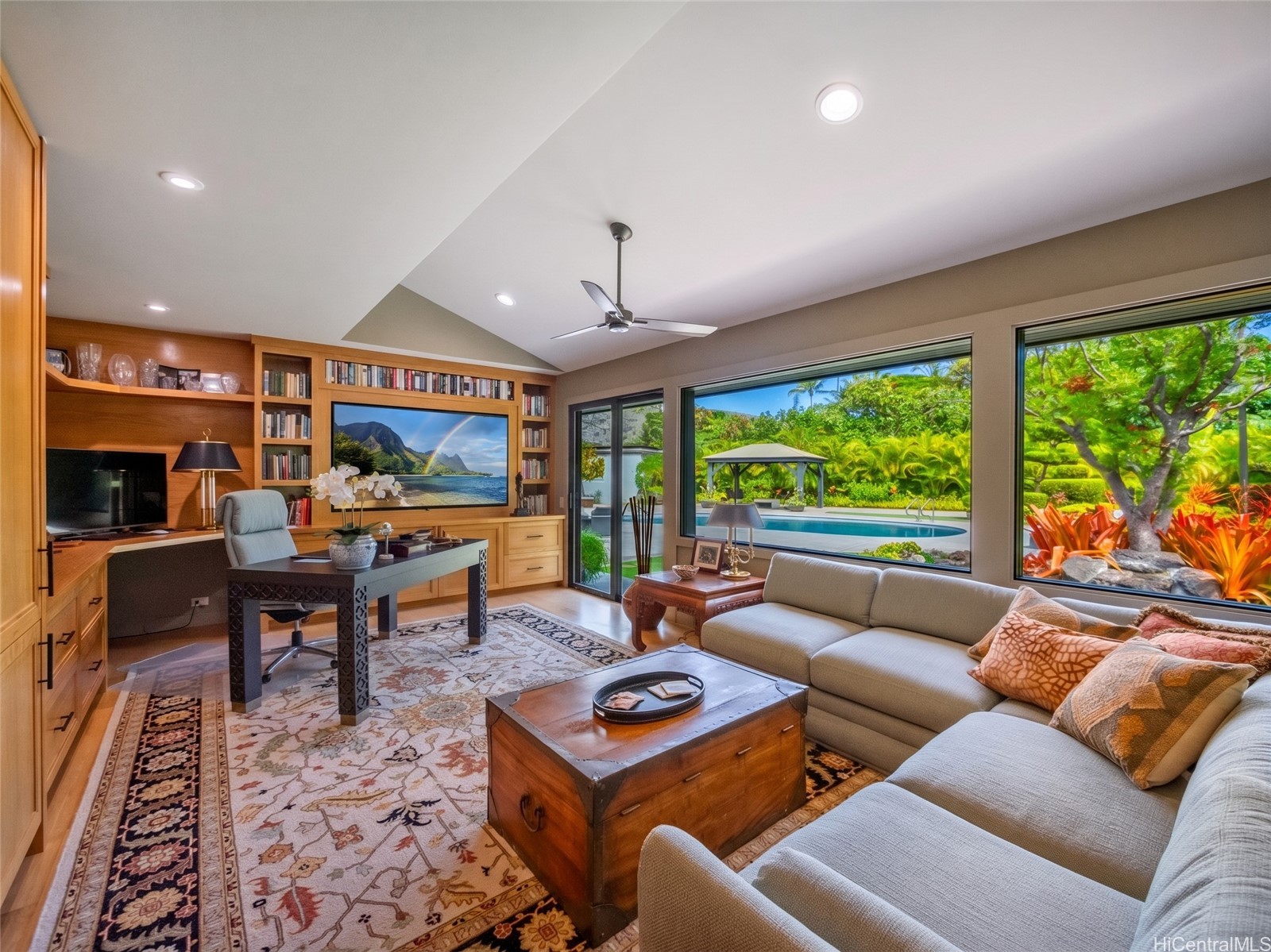 6015 Kalanianaole Highway Property Photo 3