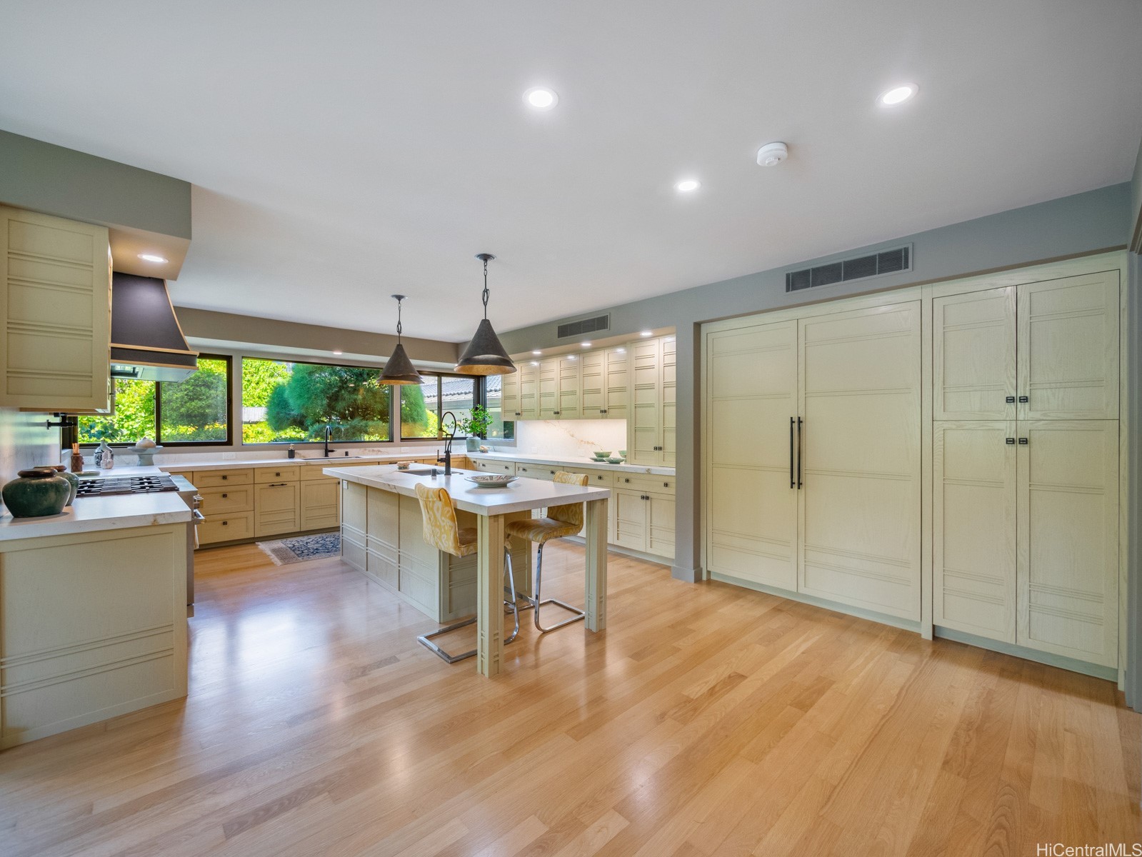 6015 Kalanianaole Highway Property Photo 4