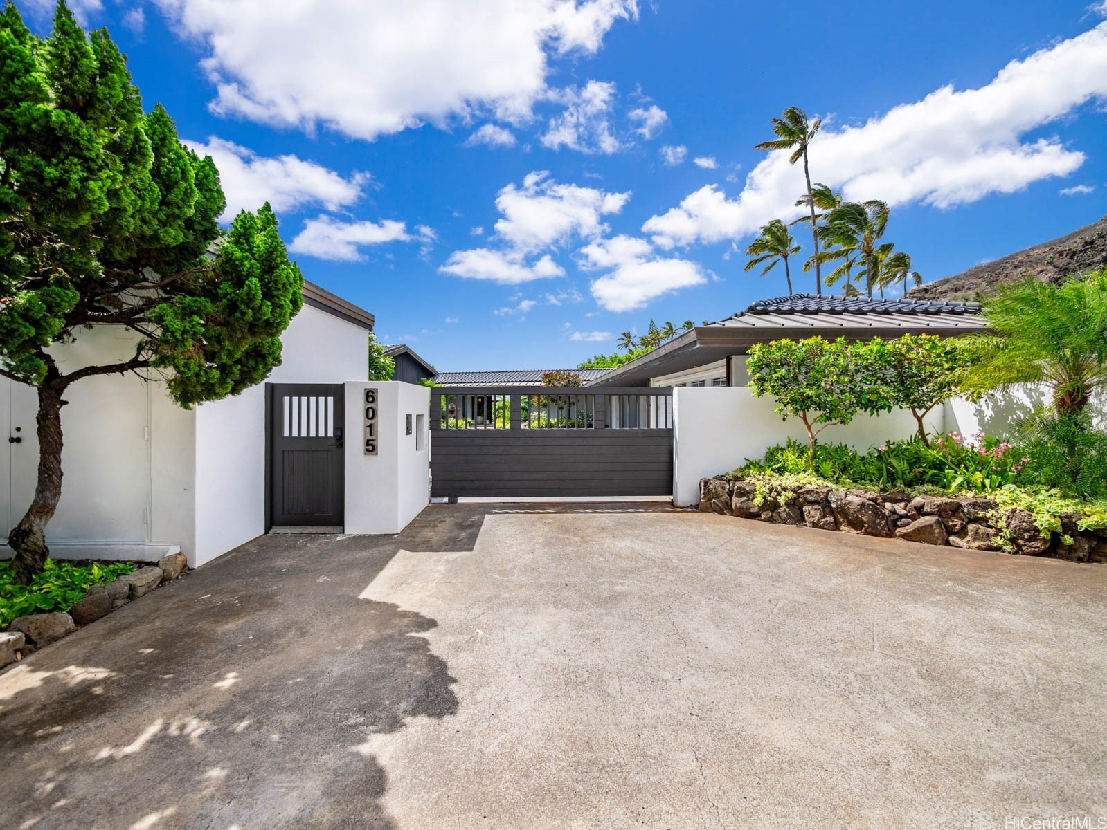 6015 Kalanianaole Highway Property Photo 23