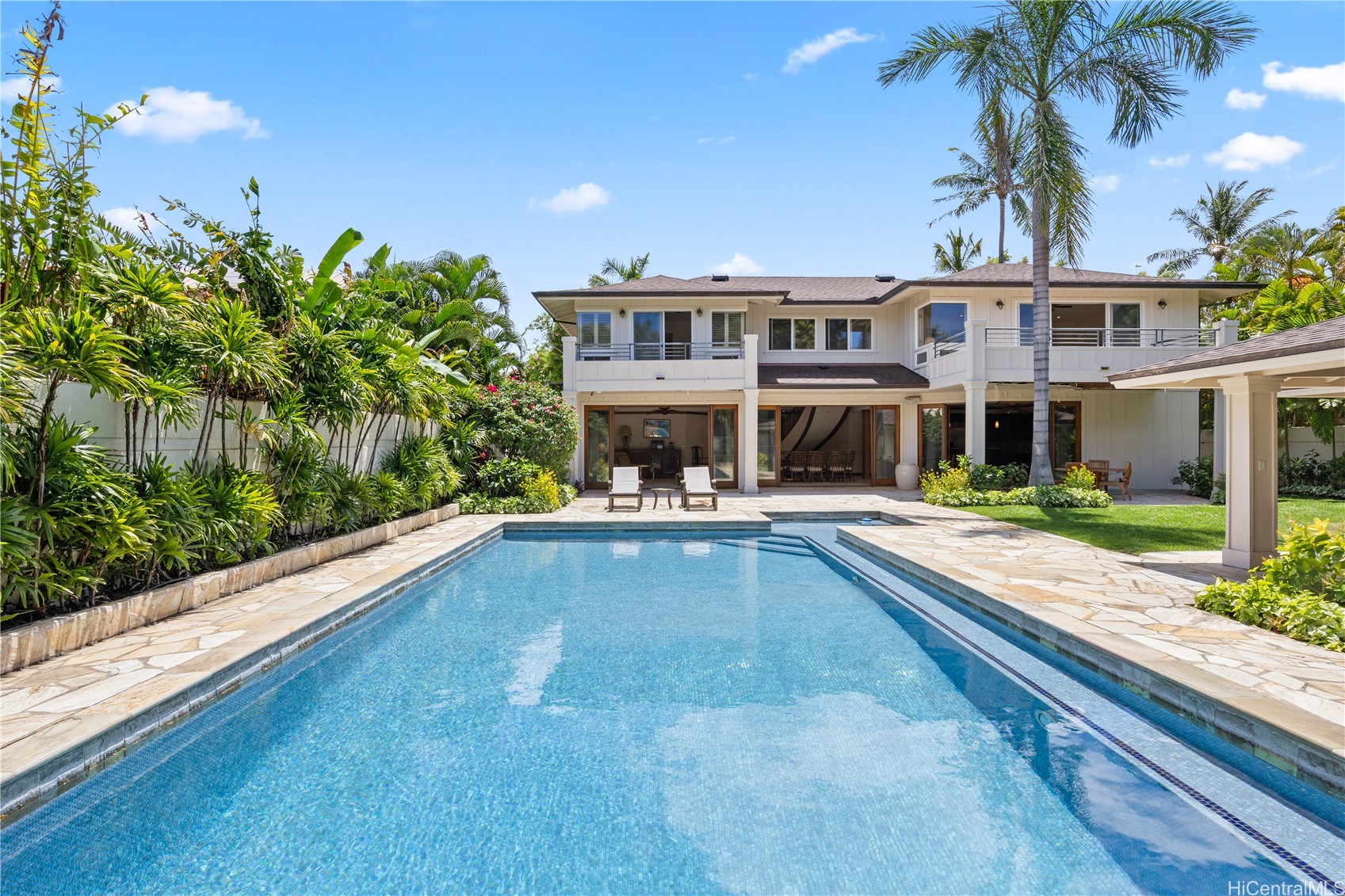 950 Kealaolu Avenue Property Photo 1