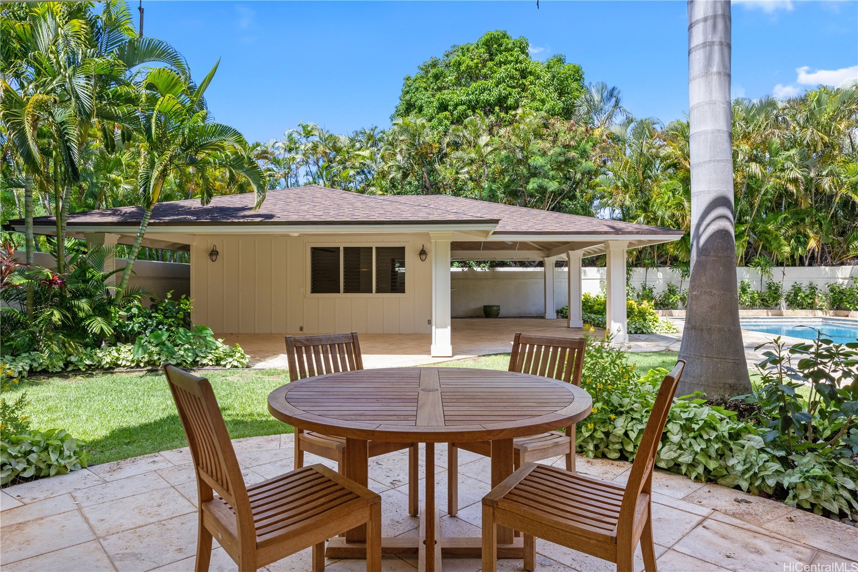 950 Kealaolu Avenue Property Photo 11
