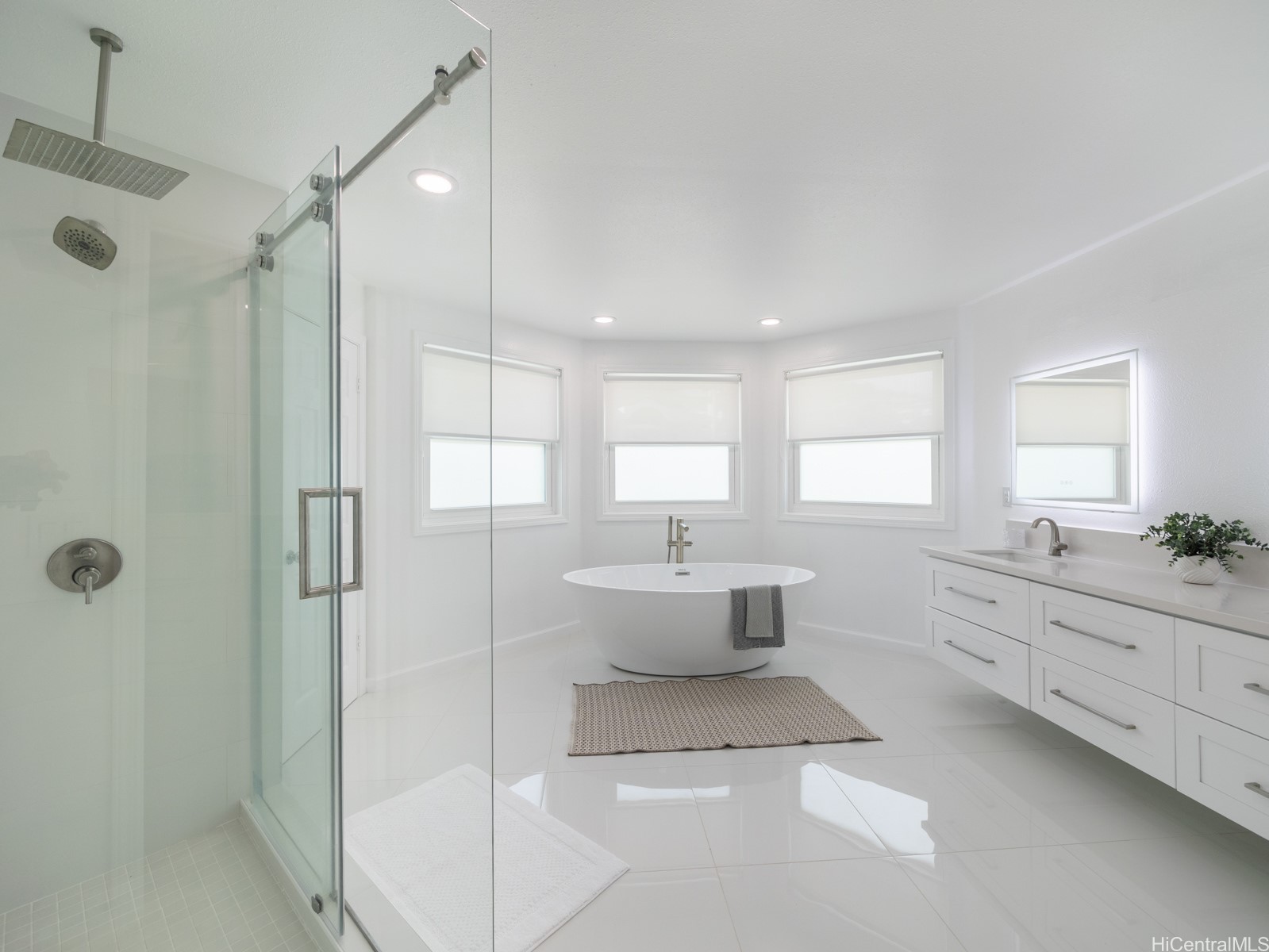 1179 Ikena Circle Property Photo 10