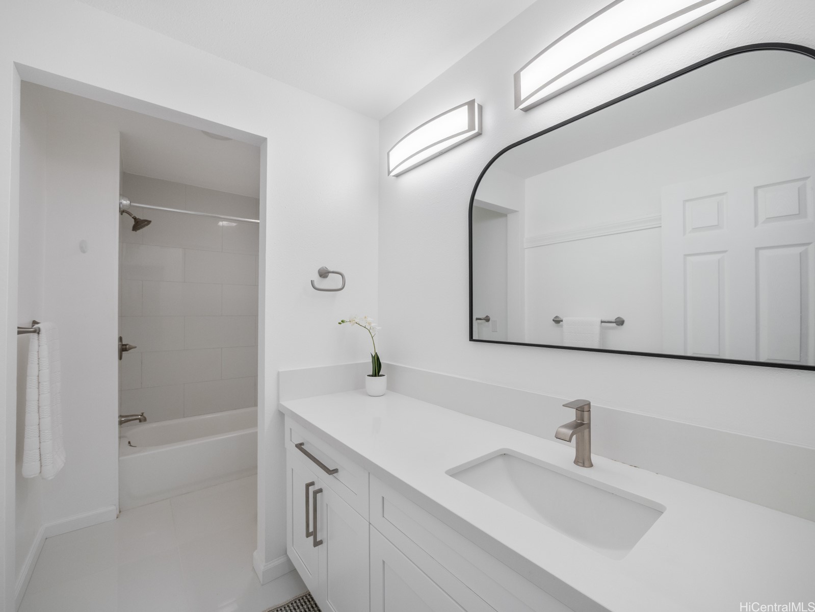 1179 Ikena Circle Property Photo 20