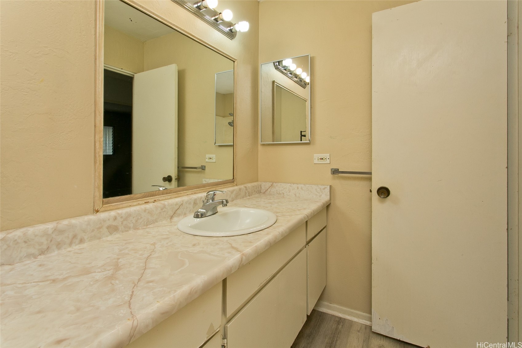 6201 Kawaihae Place D101 Property Photo 9