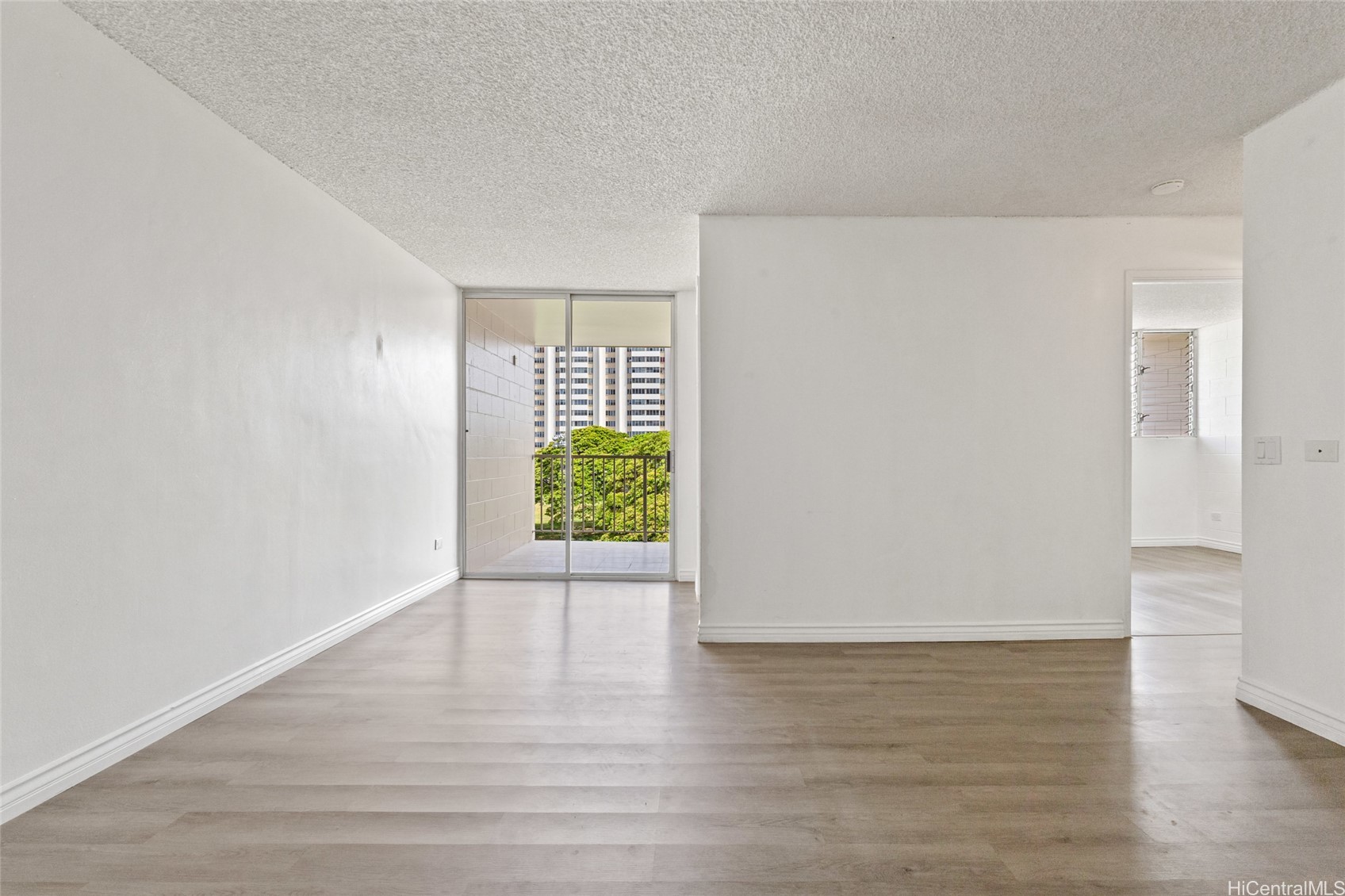 1260 Richard Lane 614 Property Photo 2