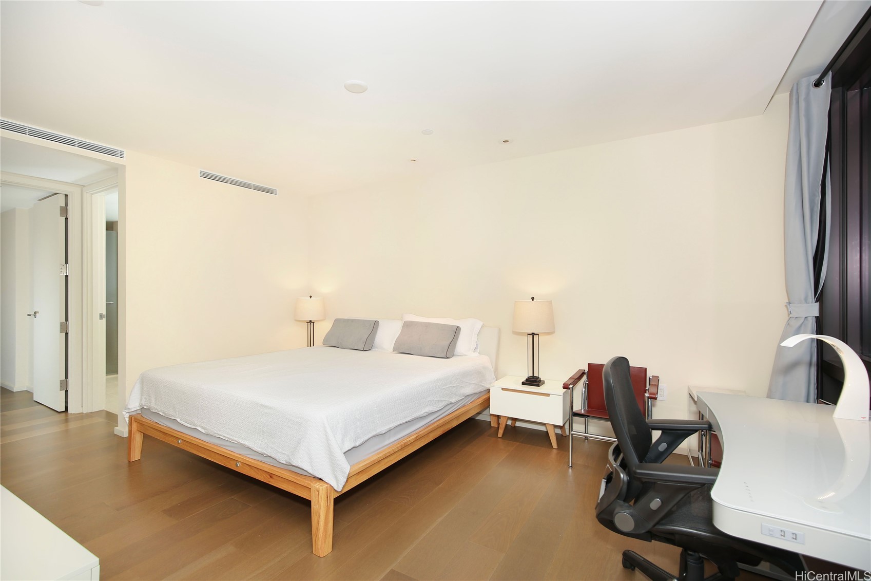 1388 Ala Moana Boulevard 1804 Property Photo 4