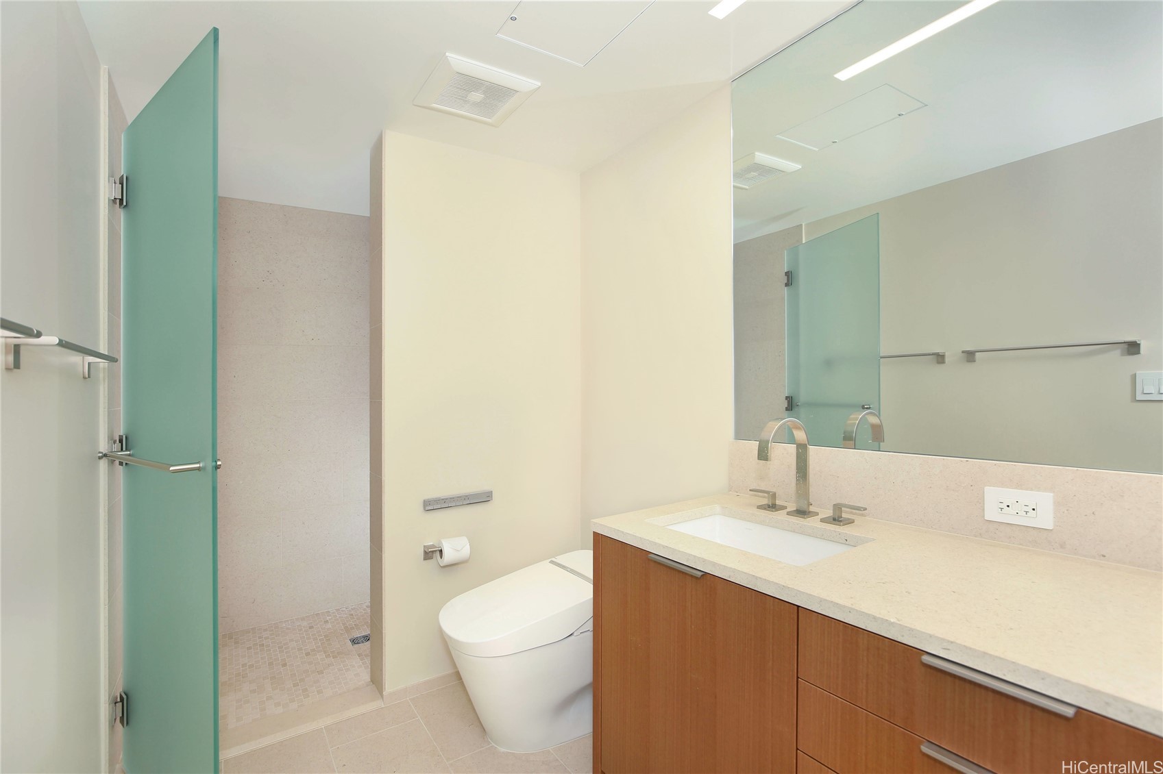 1388 Ala Moana Boulevard 1804 Property Photo 6