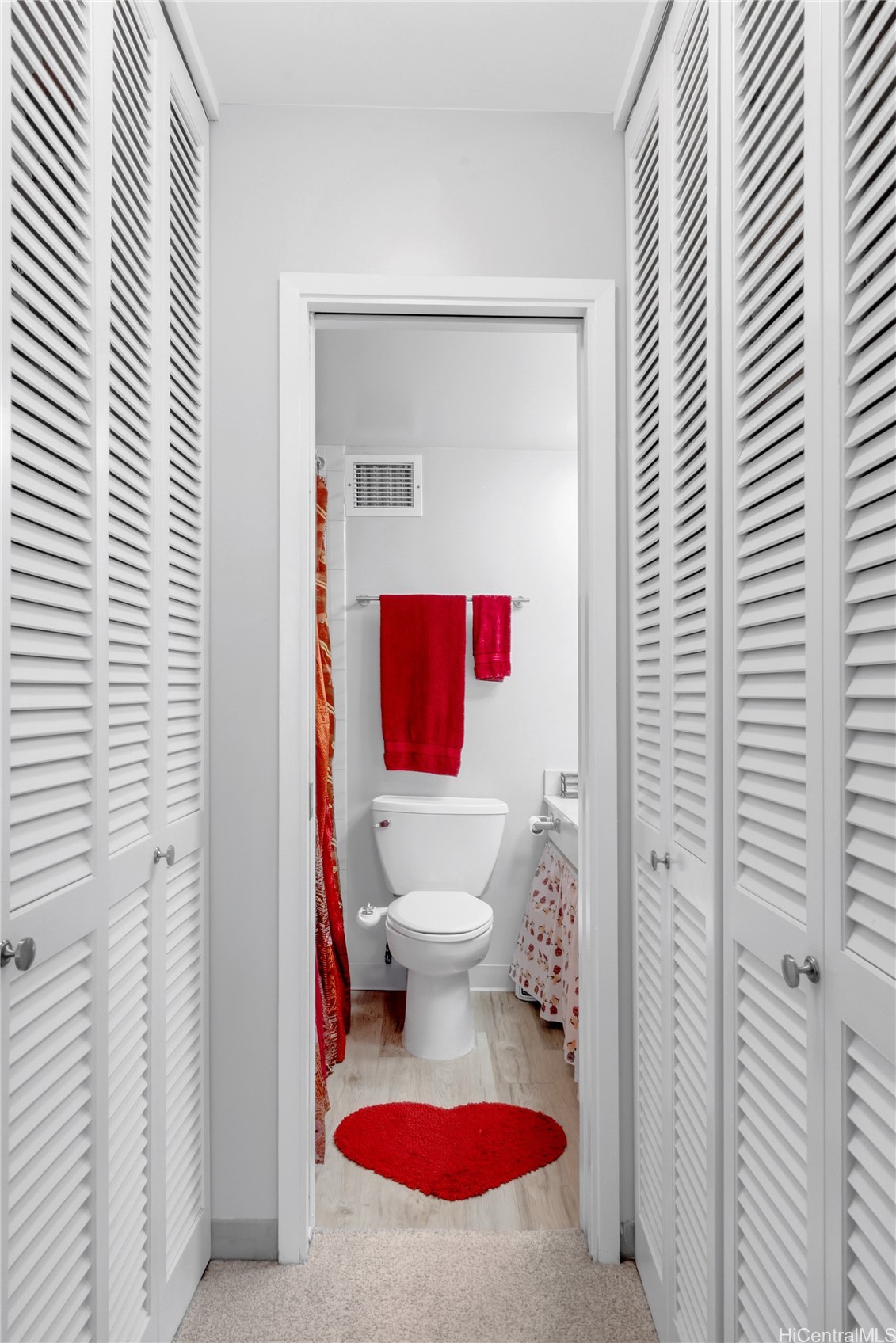 500 University Avenue 928 Property Photo 15