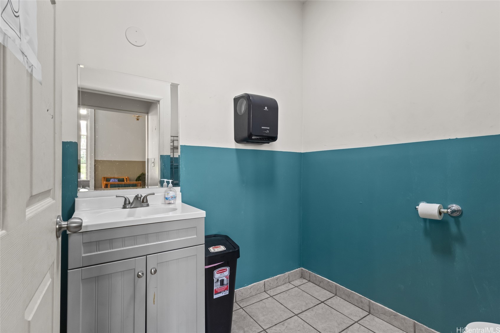 1684 Kalakaua Avenue Property Photo 10