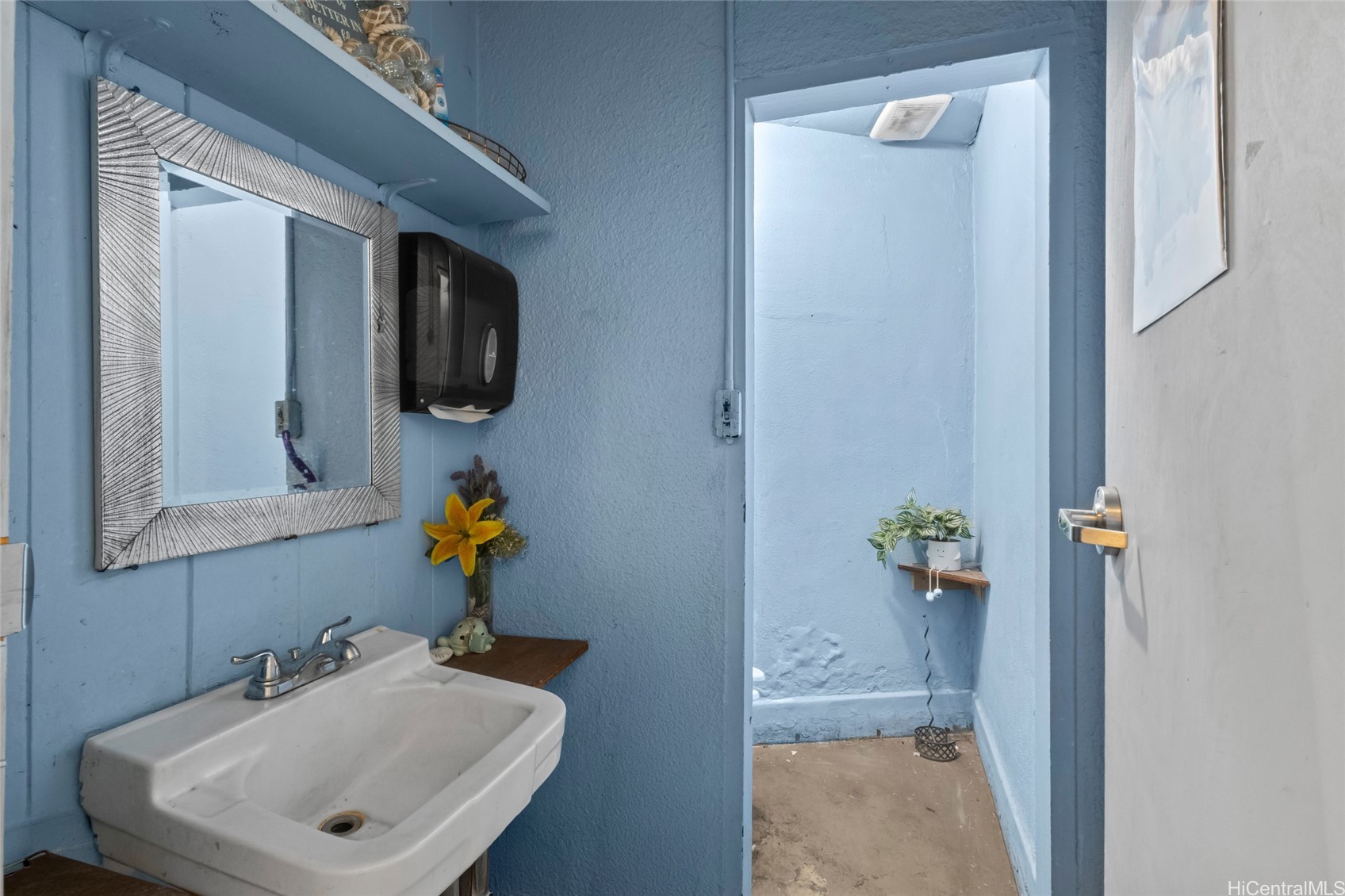 1684 Kalakaua Avenue Property Photo 19