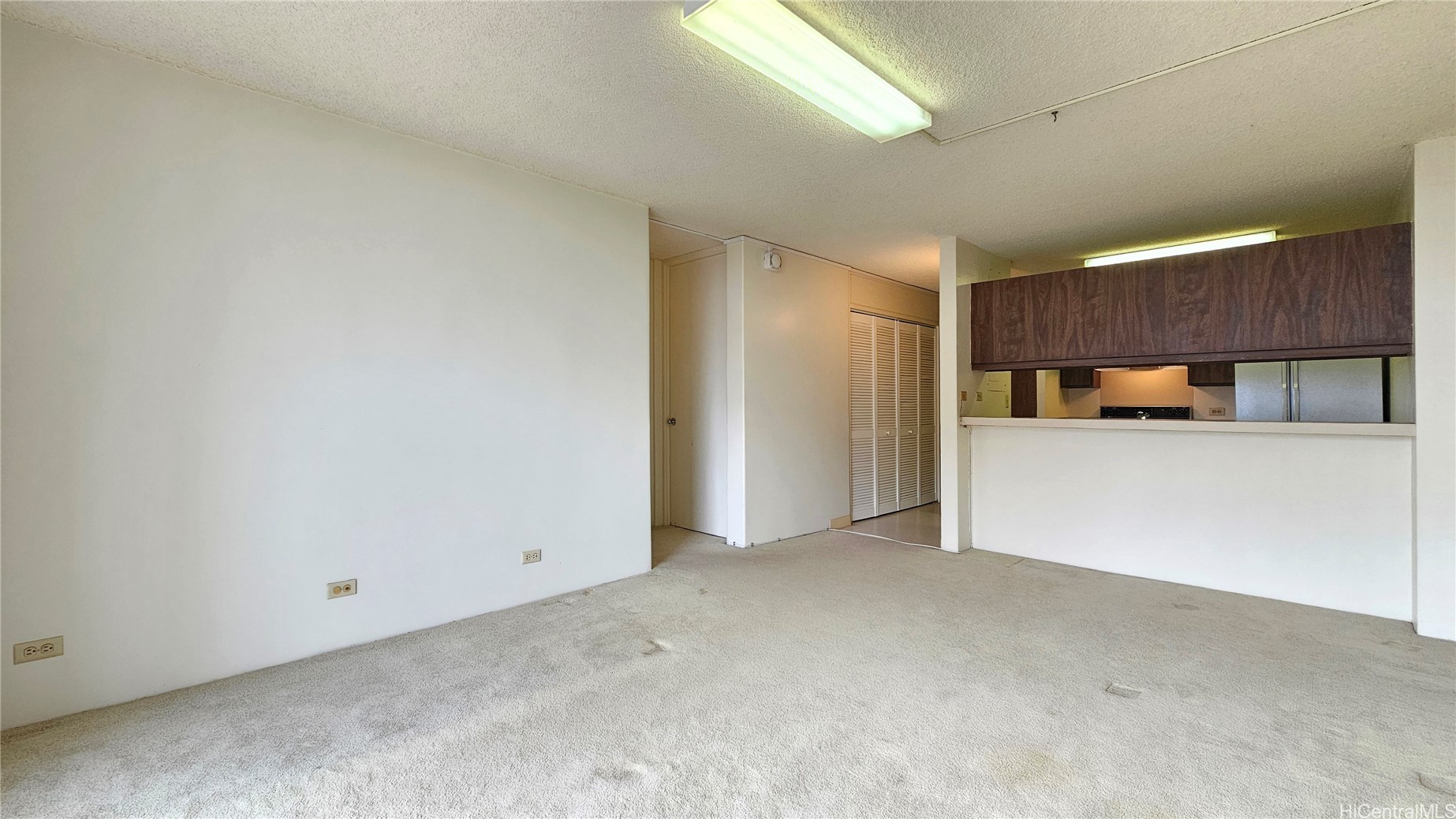 98-500 Koauka Loop 16p Property Photo 2