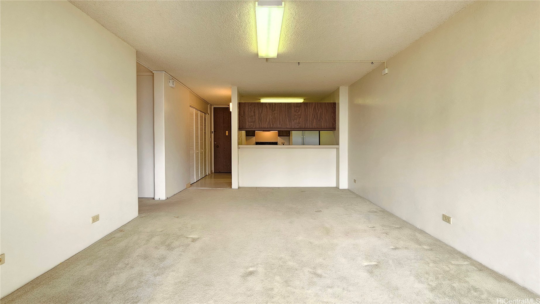98-500 Koauka Loop 16p Property Photo 3
