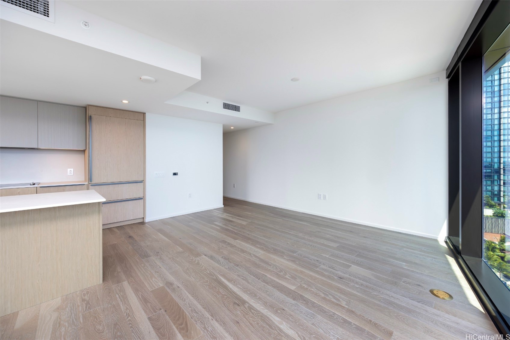 333 Ward Avenue 1303 Property Photo 6