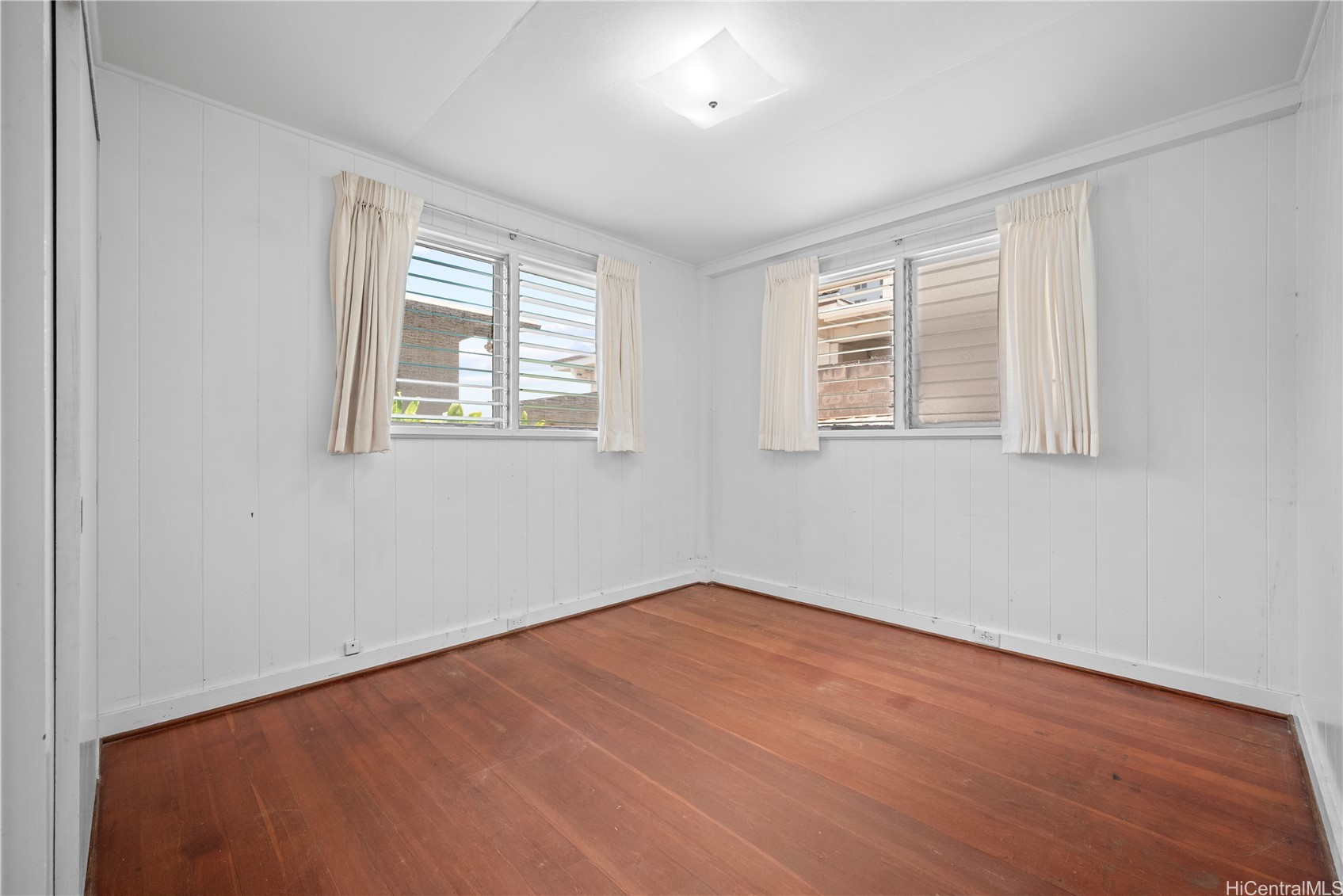 1996 Naio Street Property Photo 11