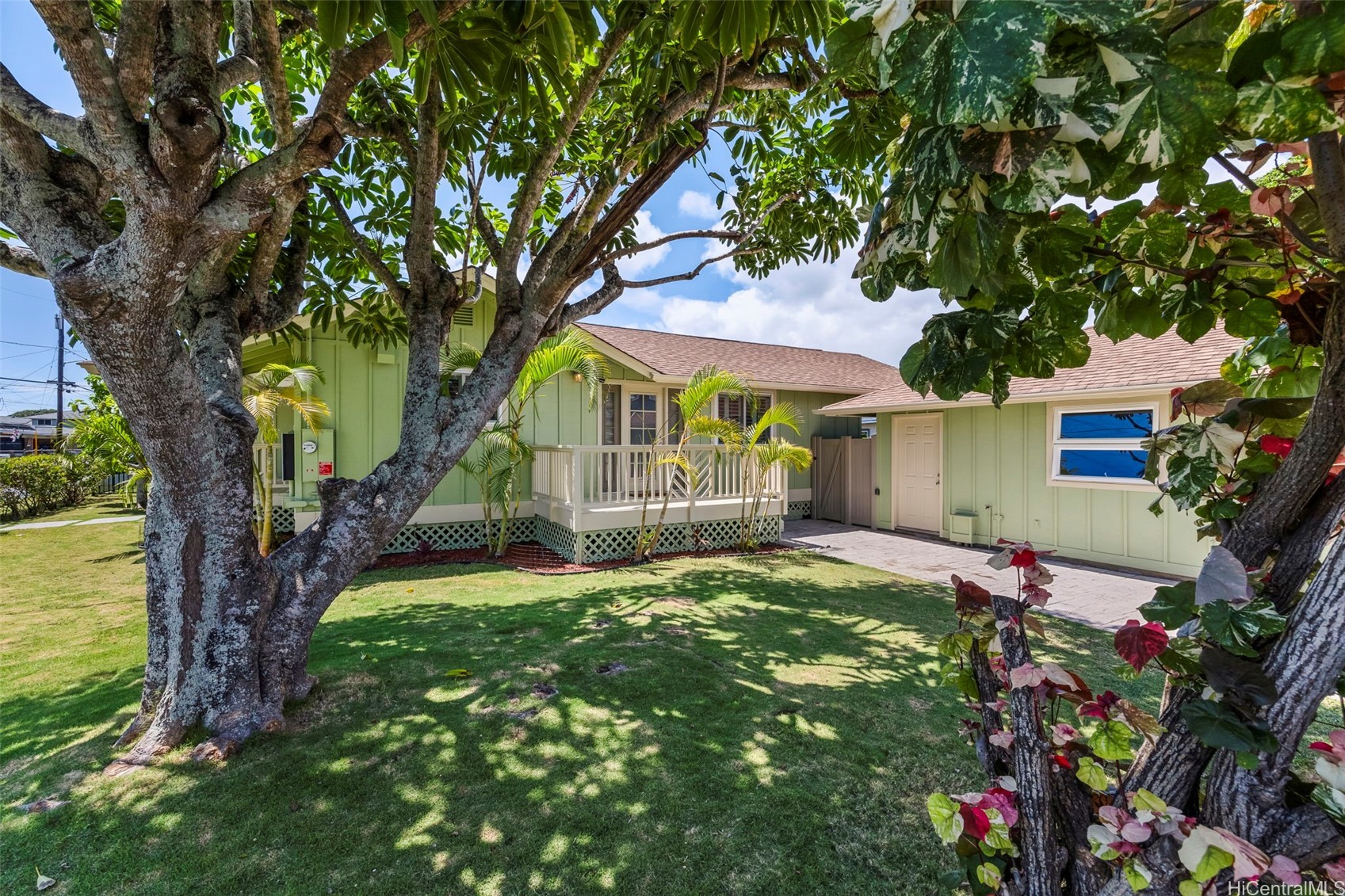 701 Kihapai Street Property Photo 1