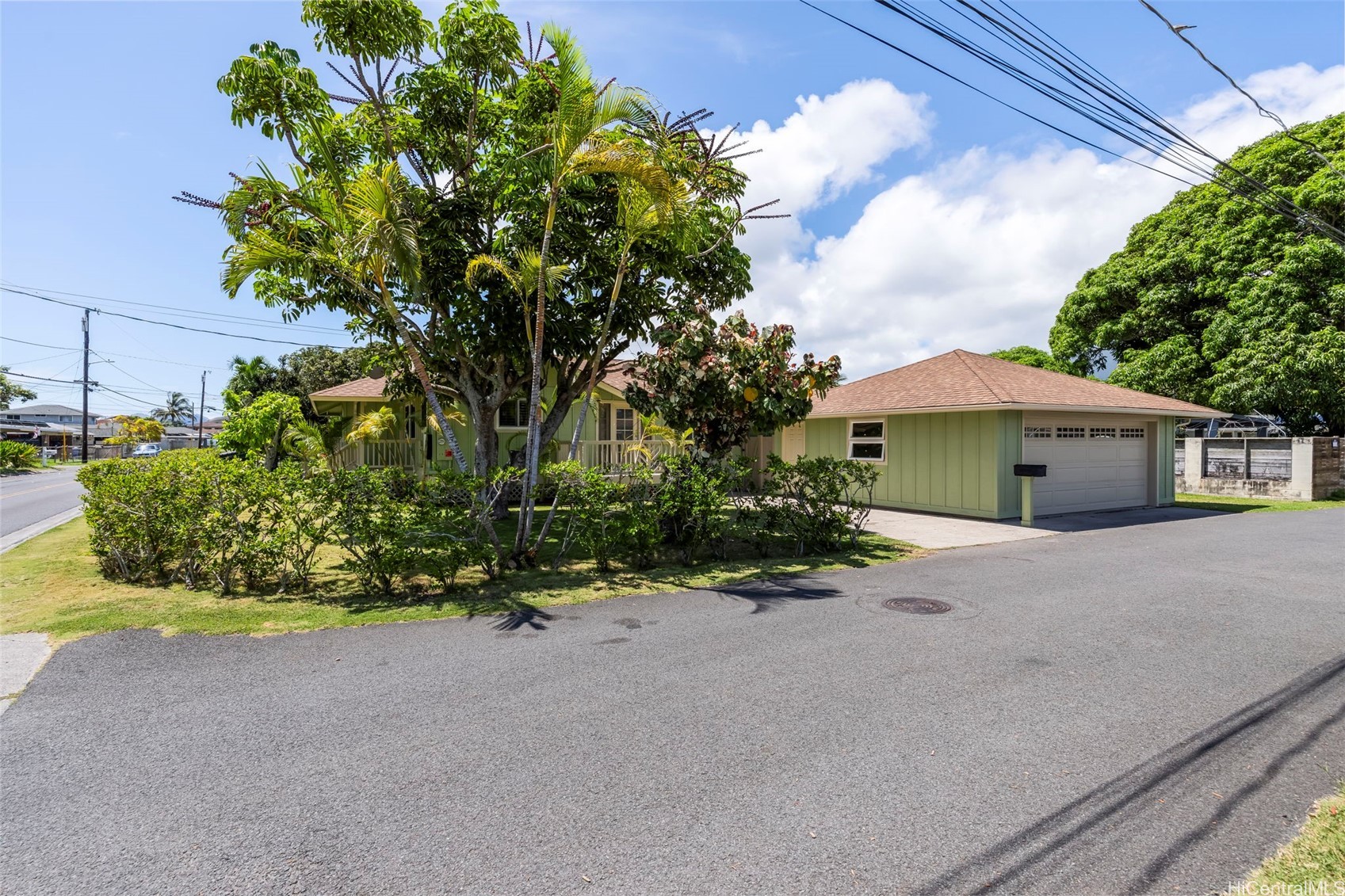 701 Kihapai Street Property Photo 2