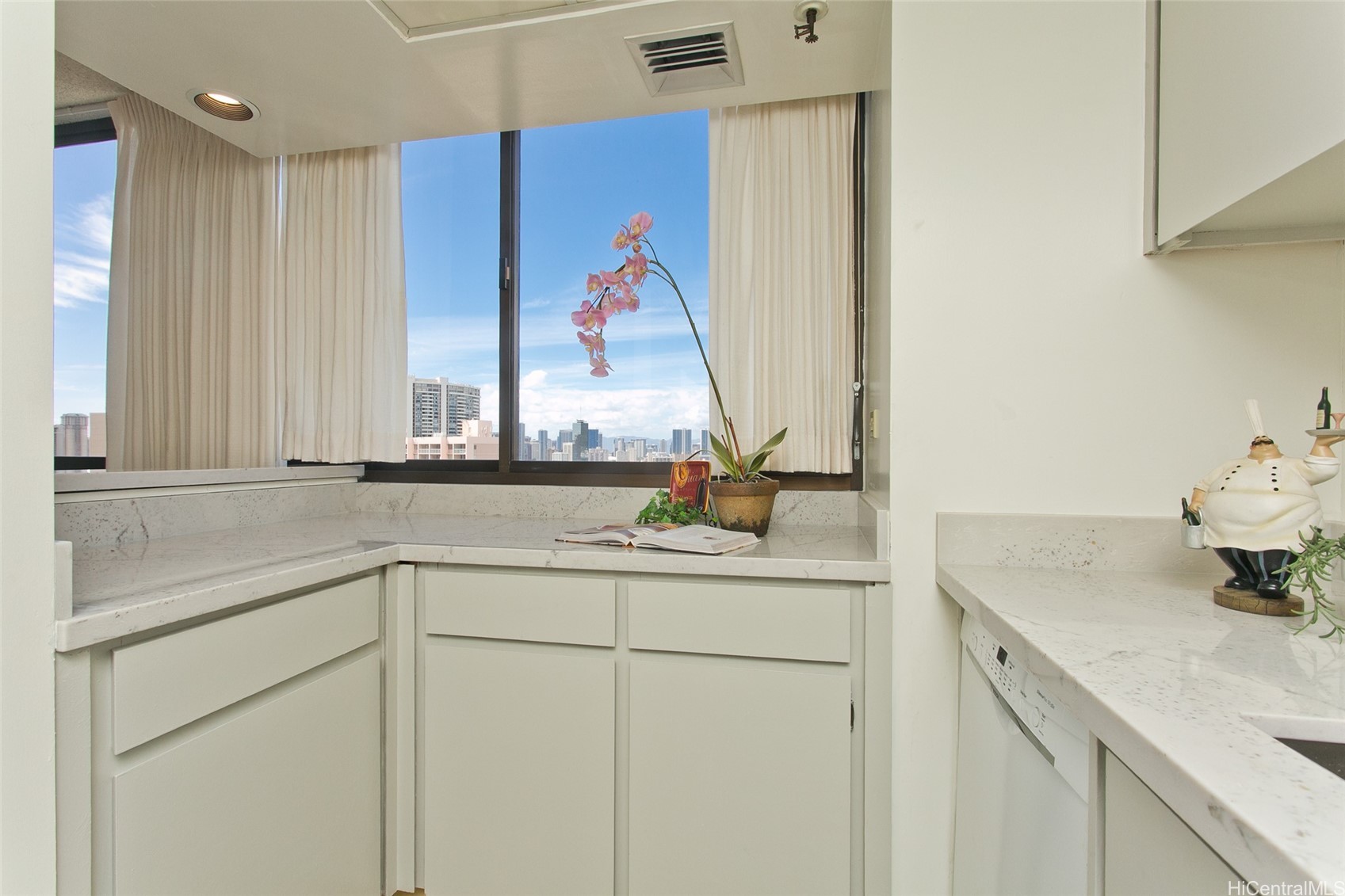 2499 Kapiolani Boulevard 2008 Property Photo 10
