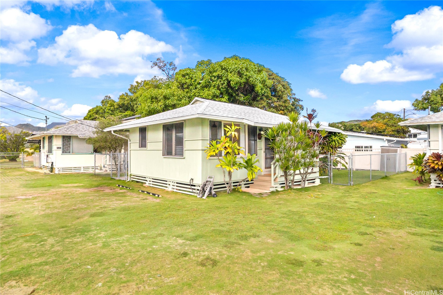 691 Kihapai Street B Property Photo 1