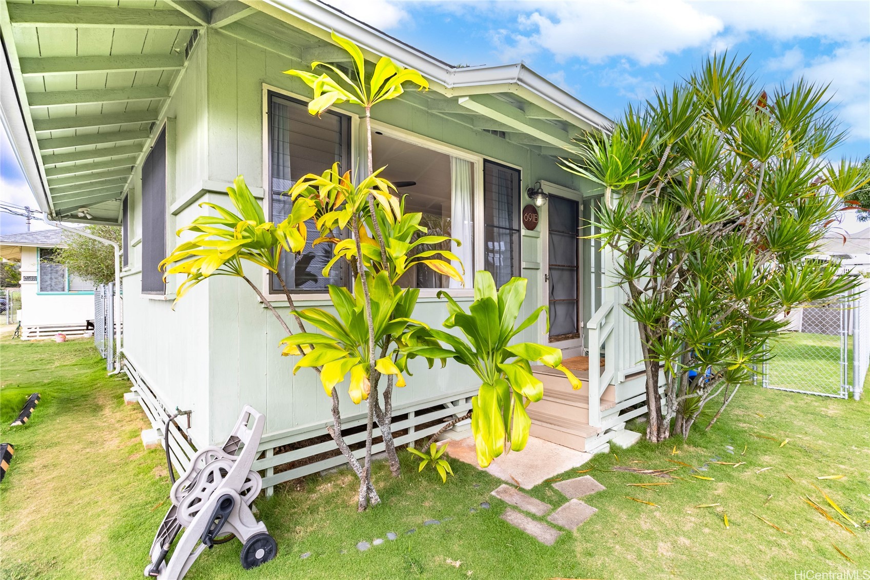 691 Kihapai Street B Property Photo 8