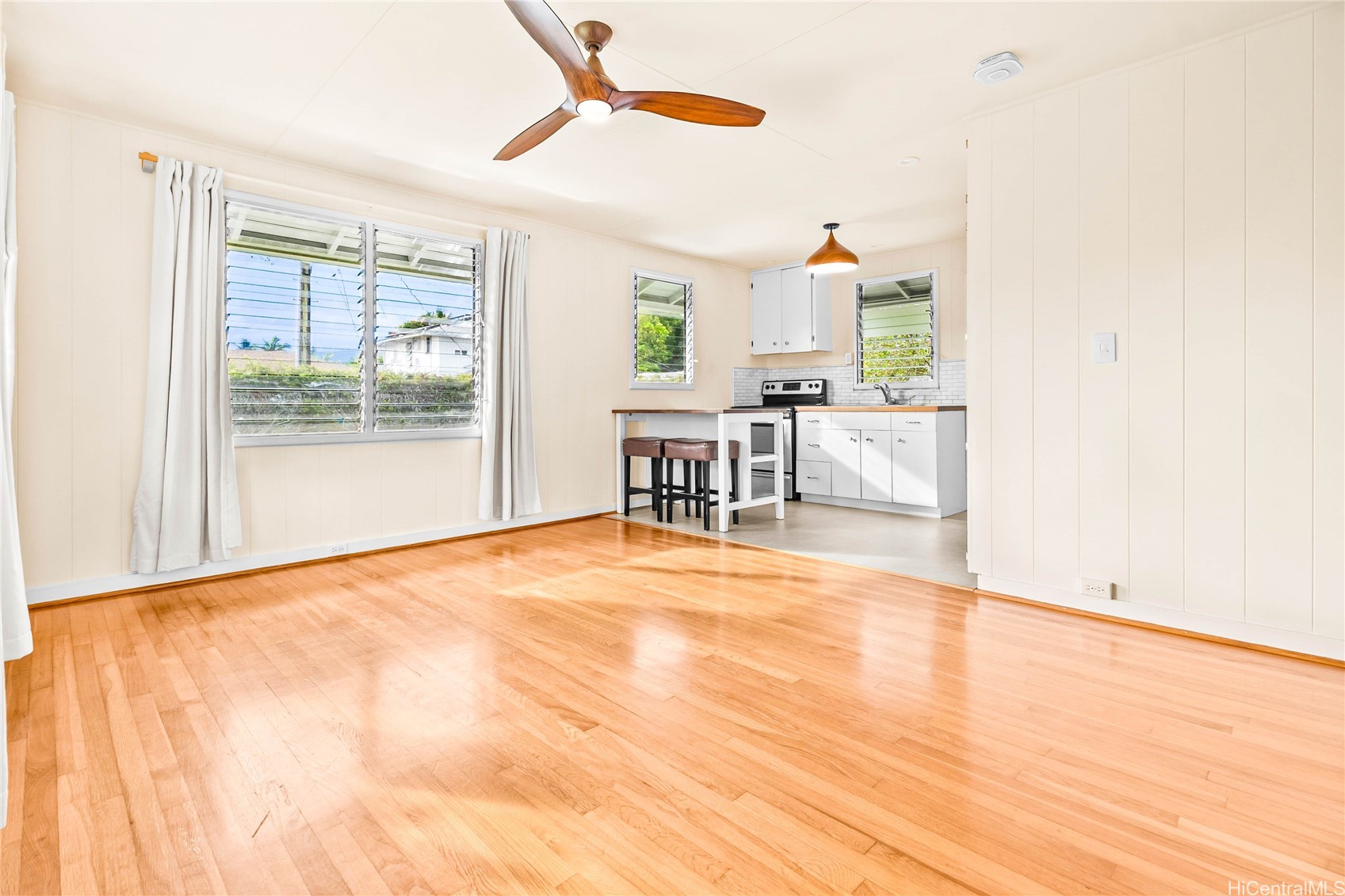 691 Kihapai Street B Property Photo 17