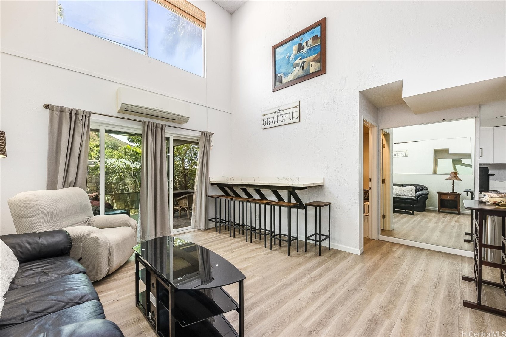 599 Keolu Drive B Property Photo 3