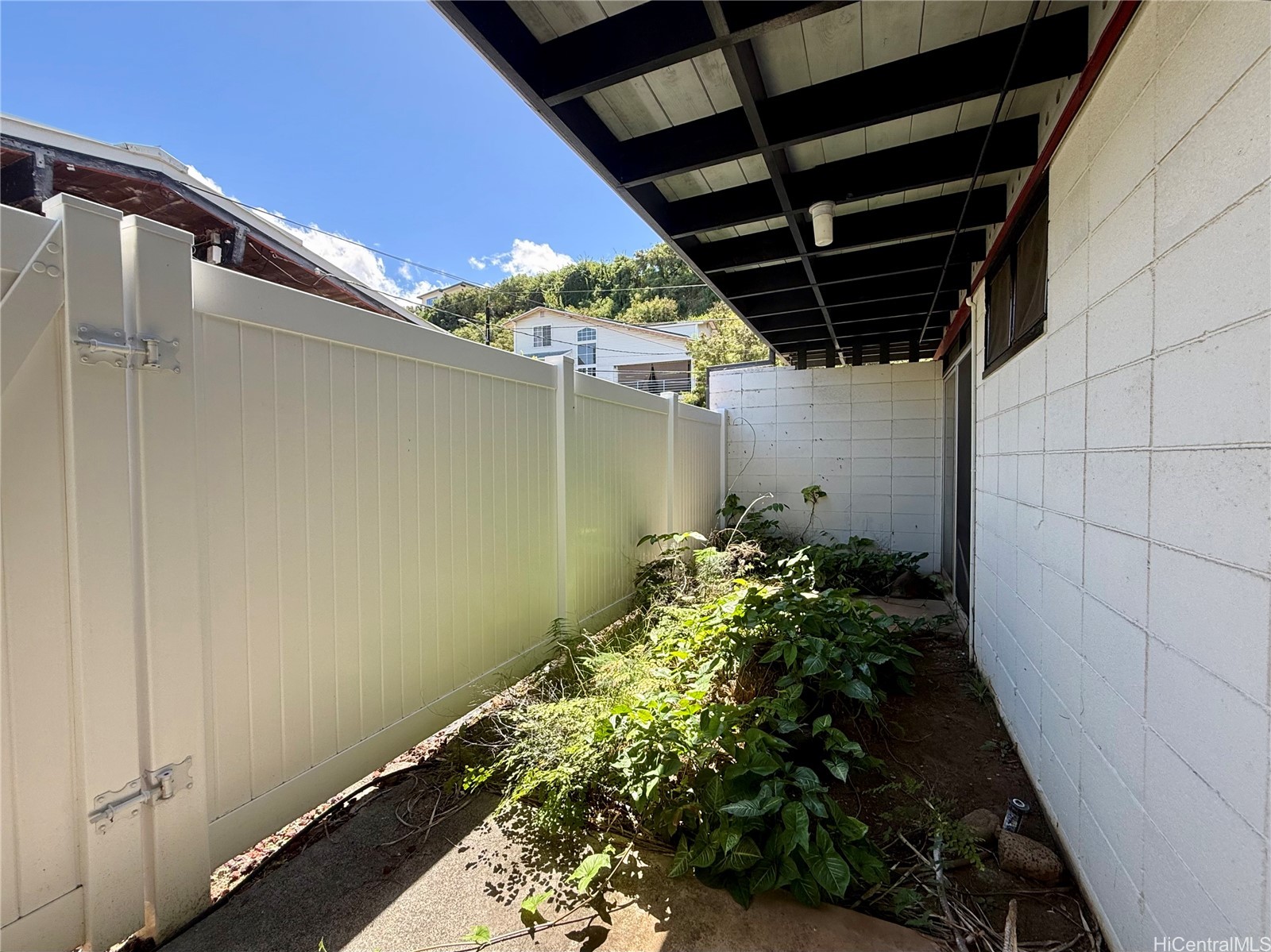 1446 Mahiole Street Property Photo 11