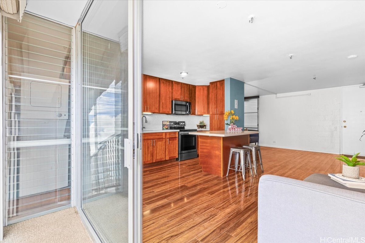 1226 Alexander Street 1102 Property Photo 15