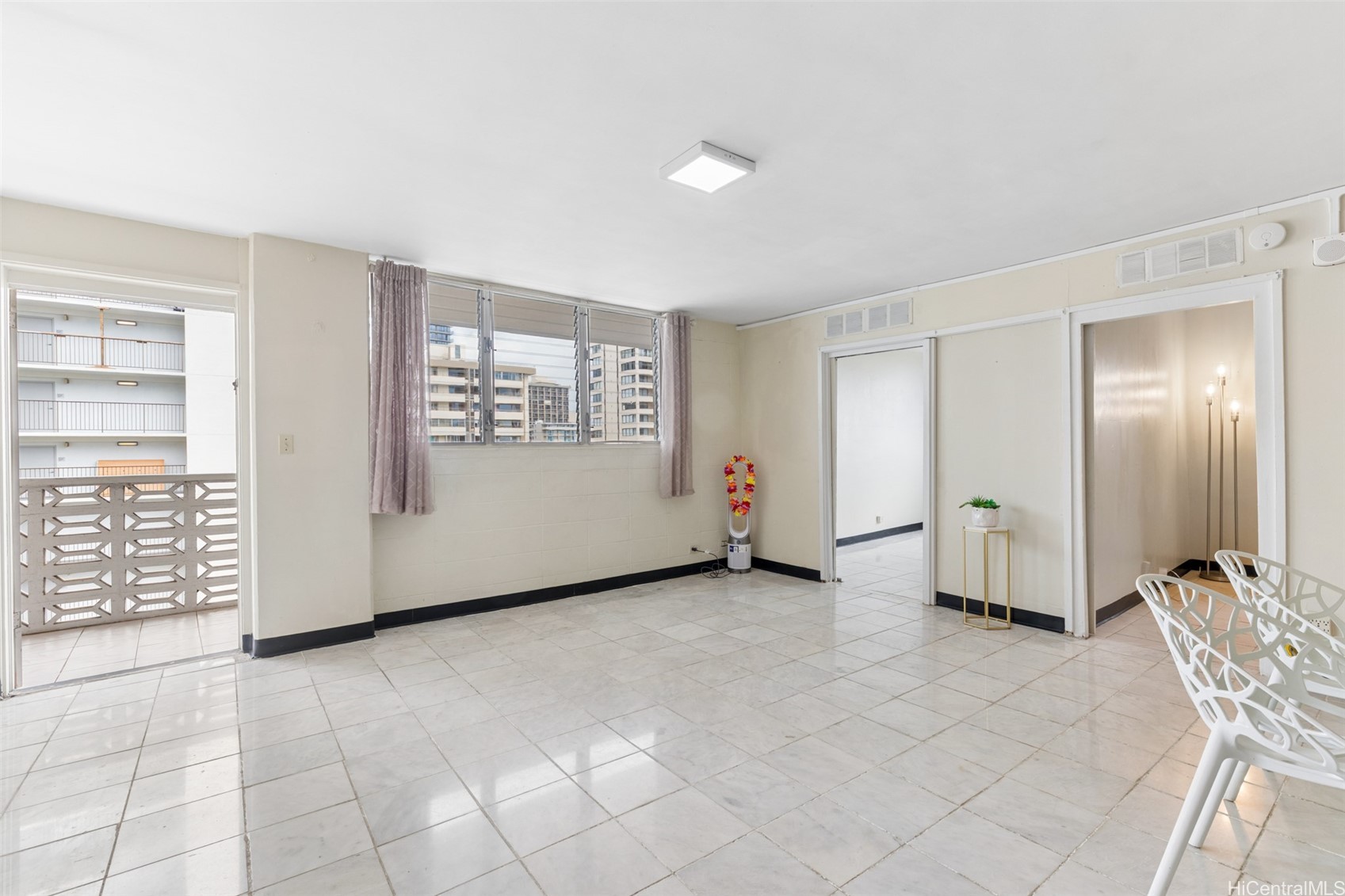 2442 Kuhio Avenue 1204 Property Photo 11