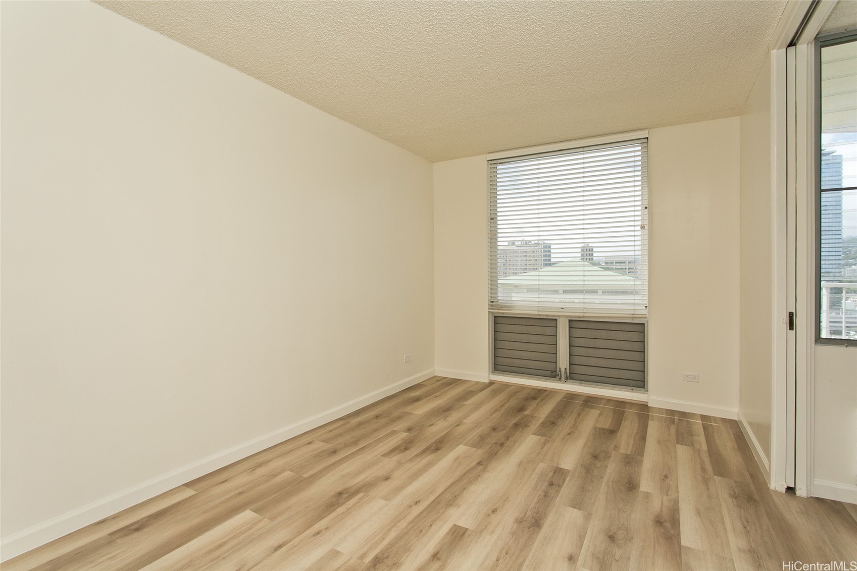 1717 Ala Wai Boulevard 1403 Property Photo 6